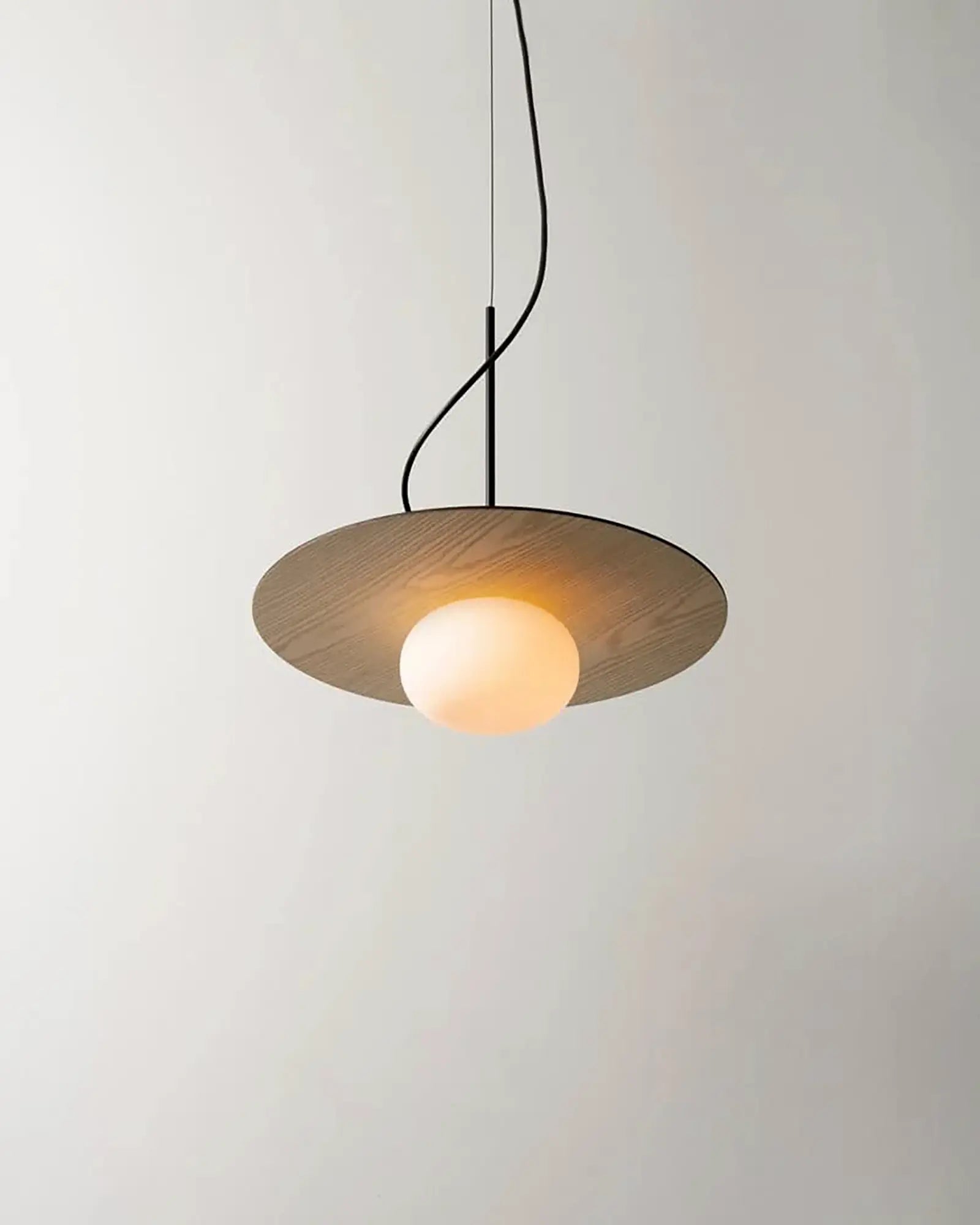 Knock pendant light