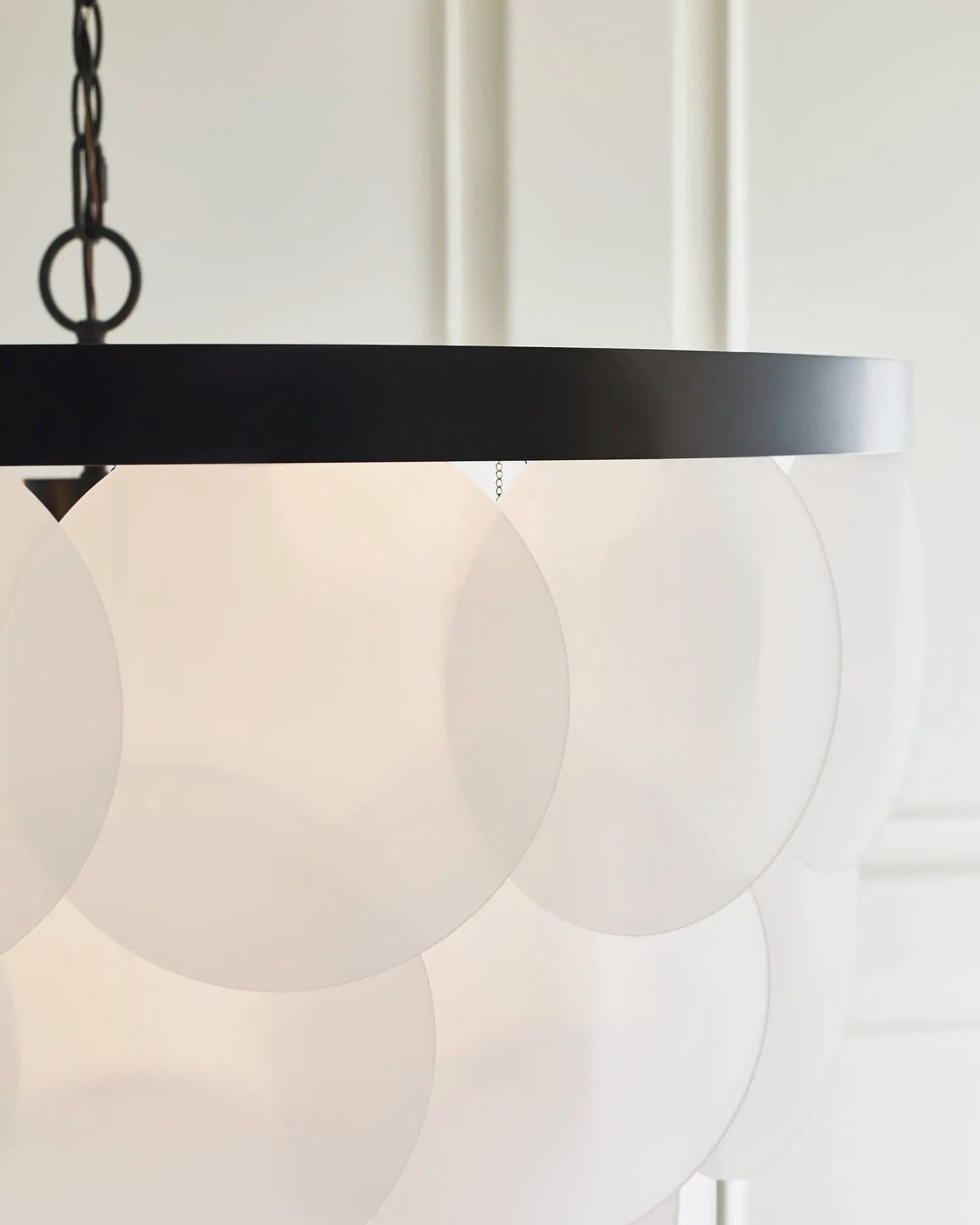 Mellita Traditional pendant light
