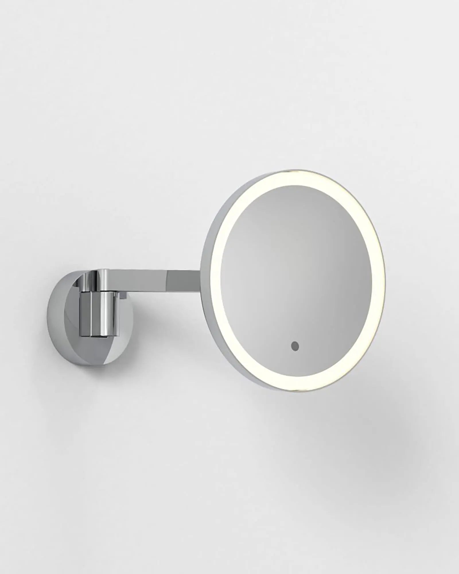 Nagoya magnifyng mirror with makeup light polished chrome