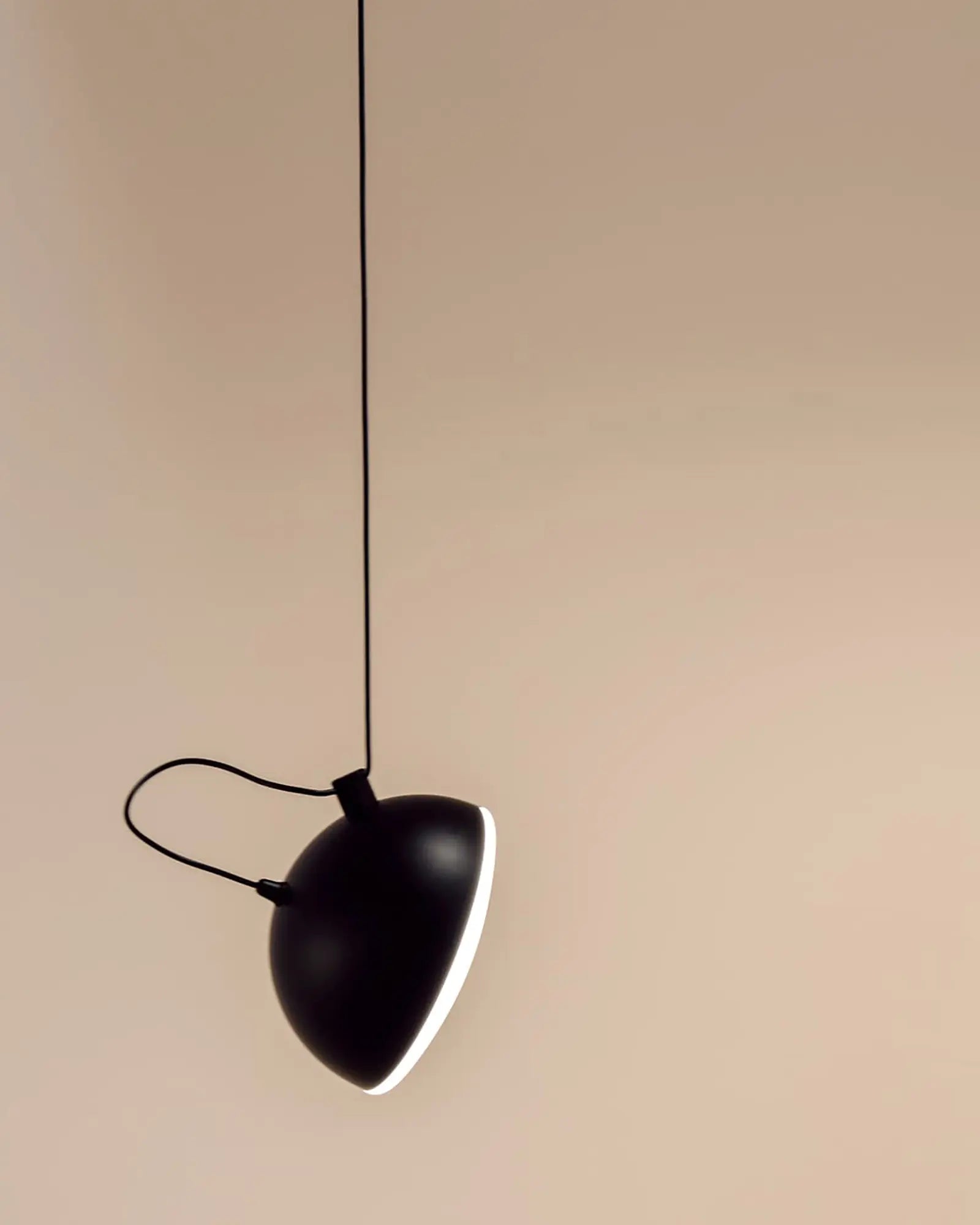 Nod pendant light