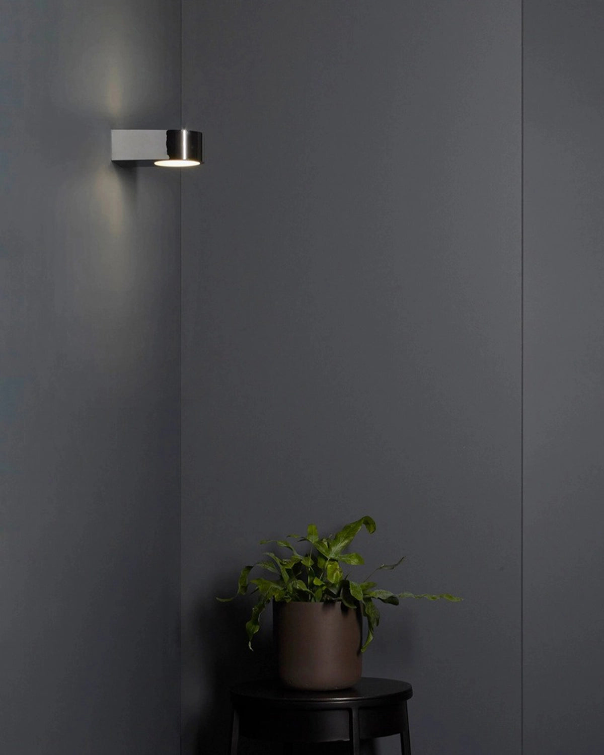 Epsilon Wall Light
