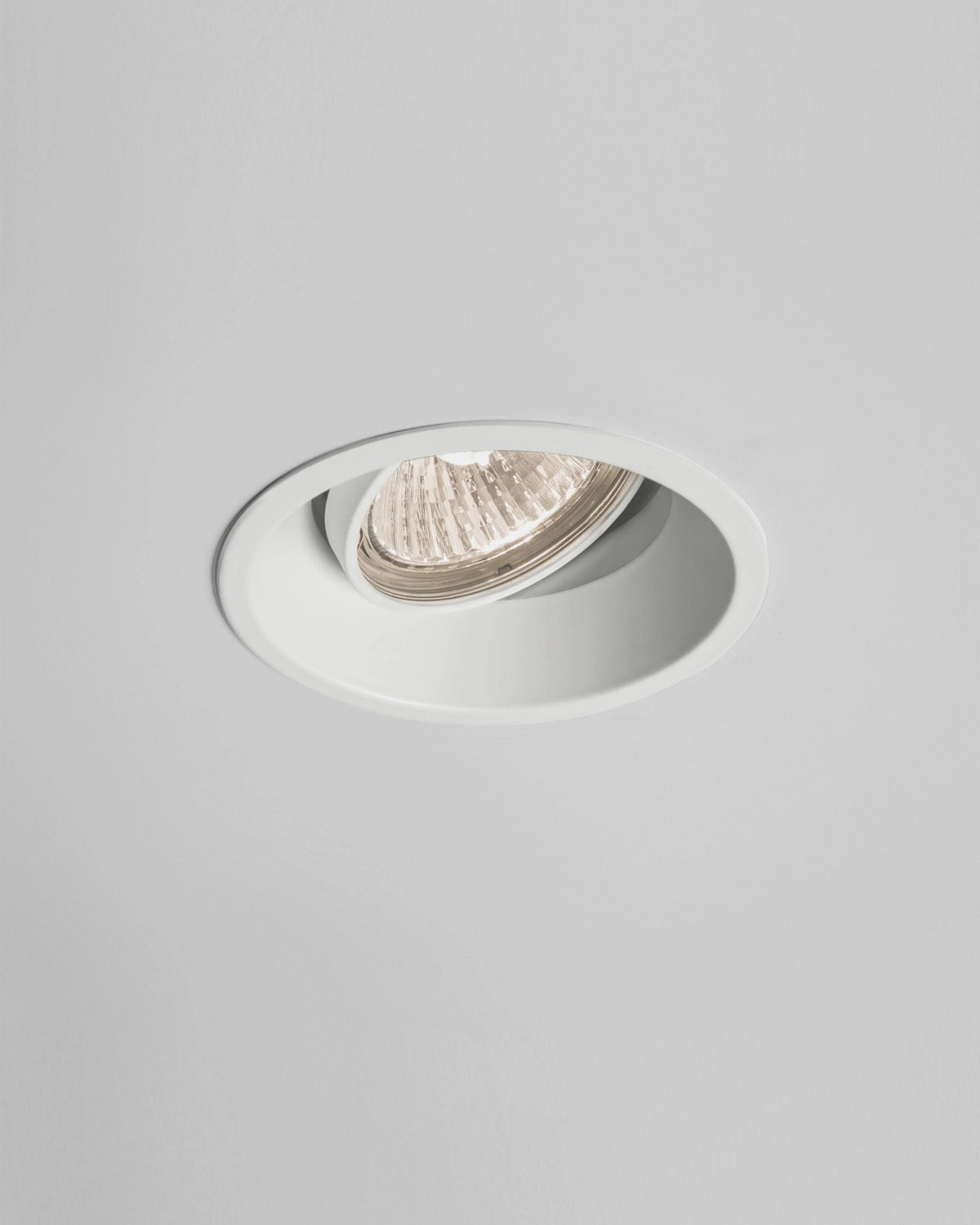 Minima Round Adjustable Downlight