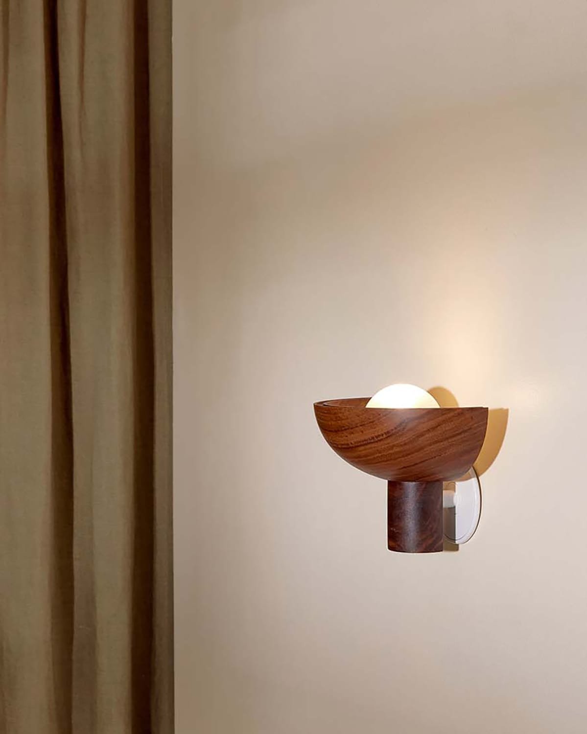Selene Uplight Wall Light