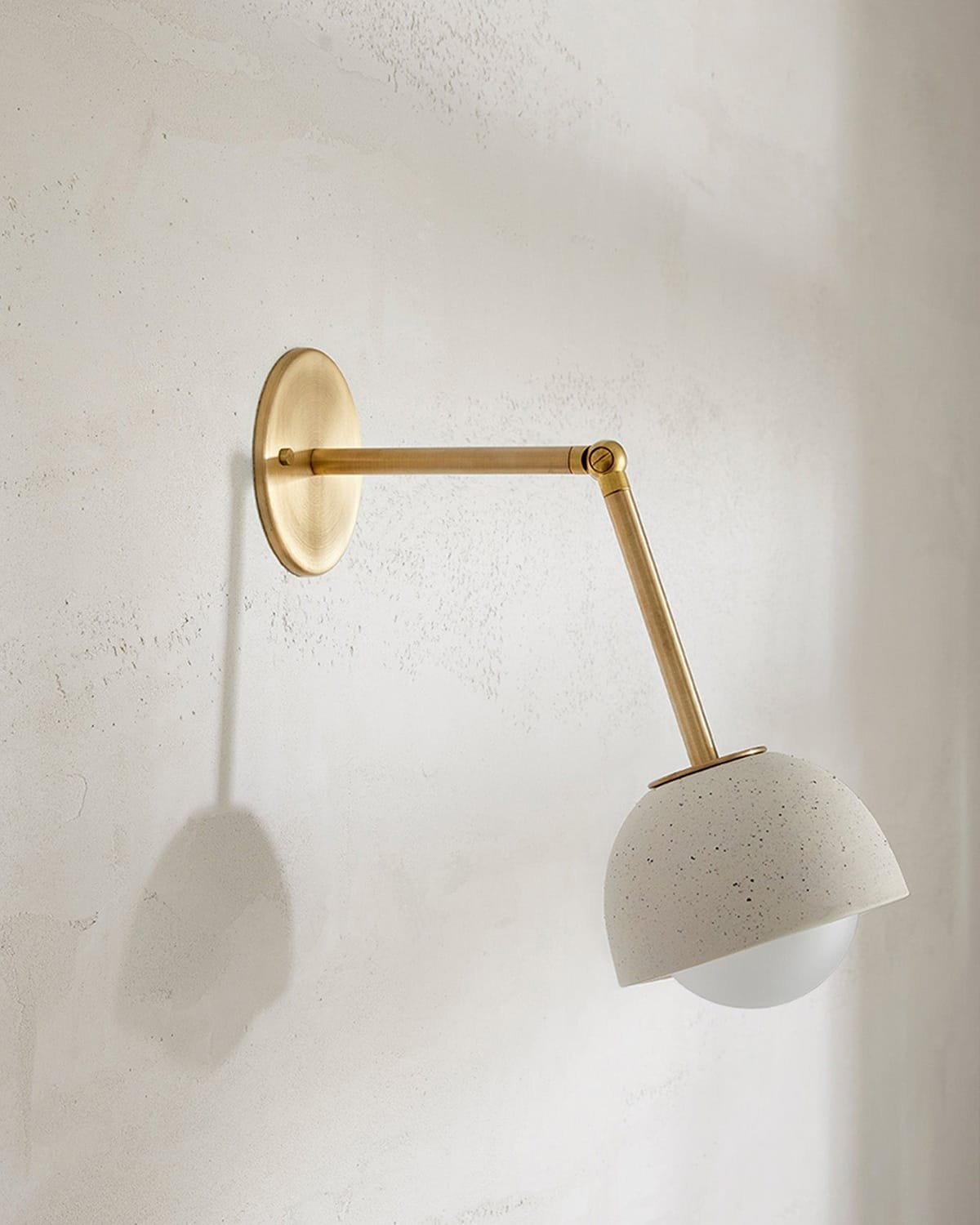 Terra 0 Long Arm Wall Light