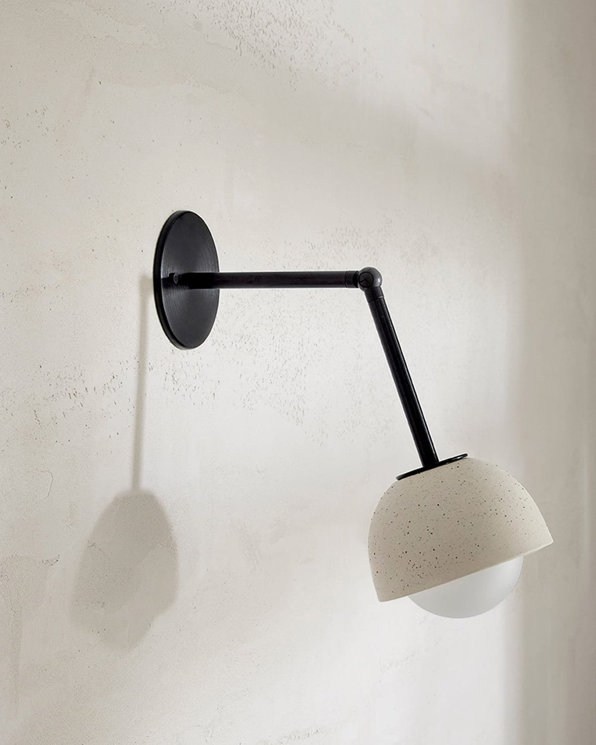 Terra 0 Long Arm Wall Light