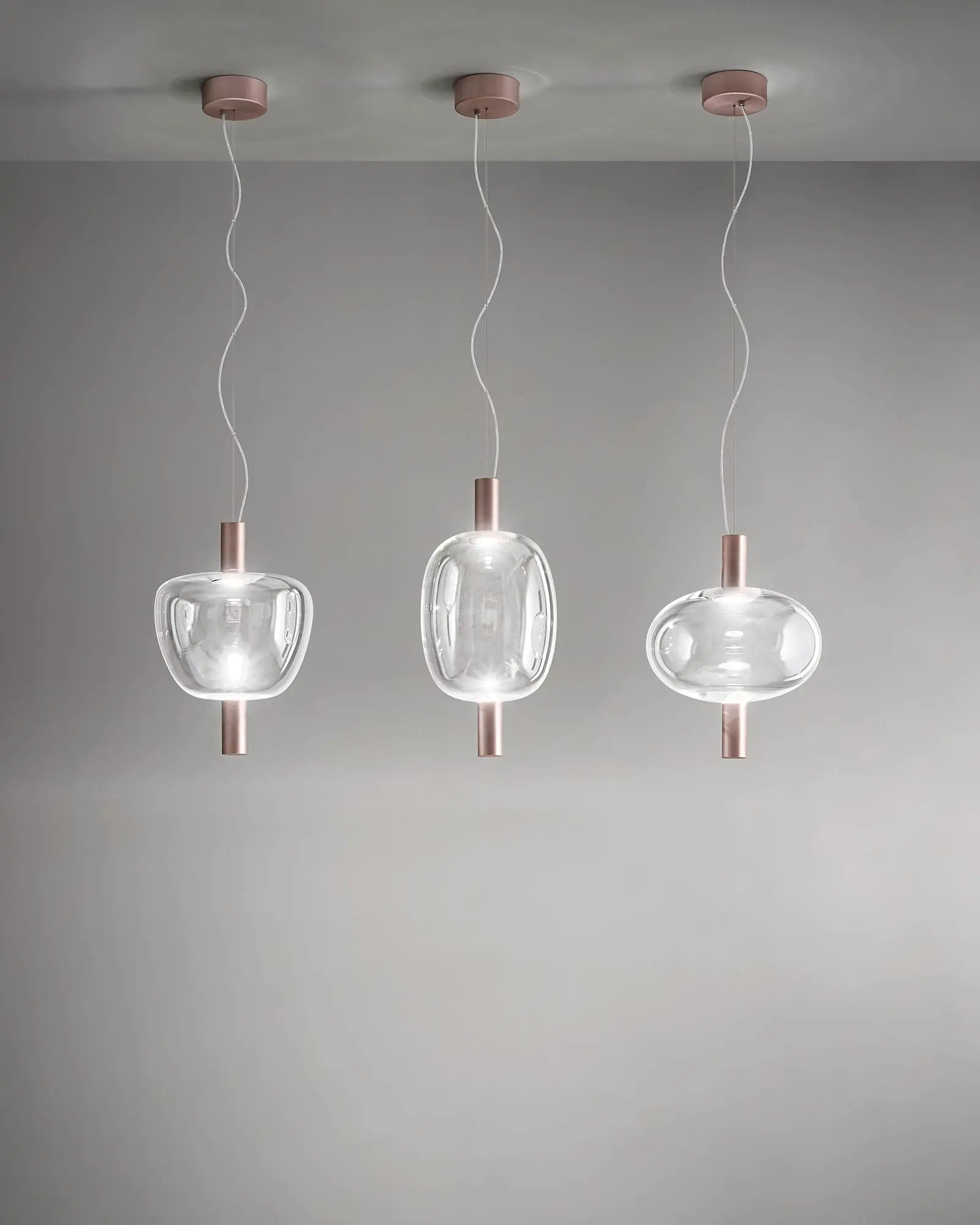 Riflesso modern blown glass and metal pendant light