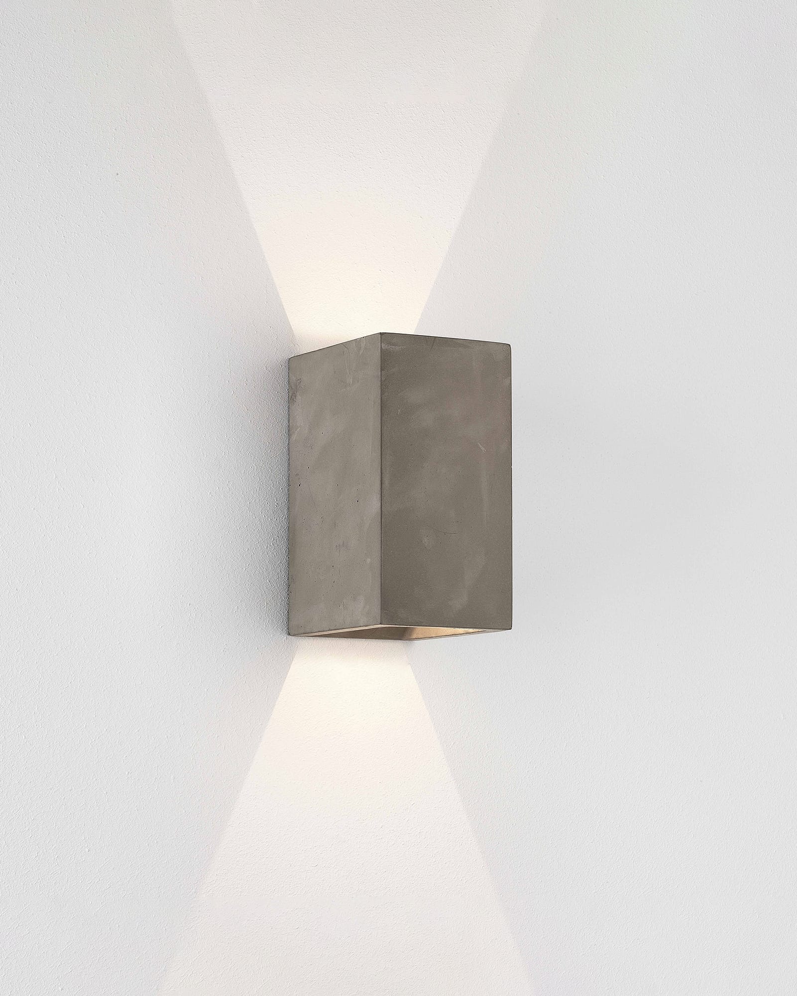 Oslo Wall Light
