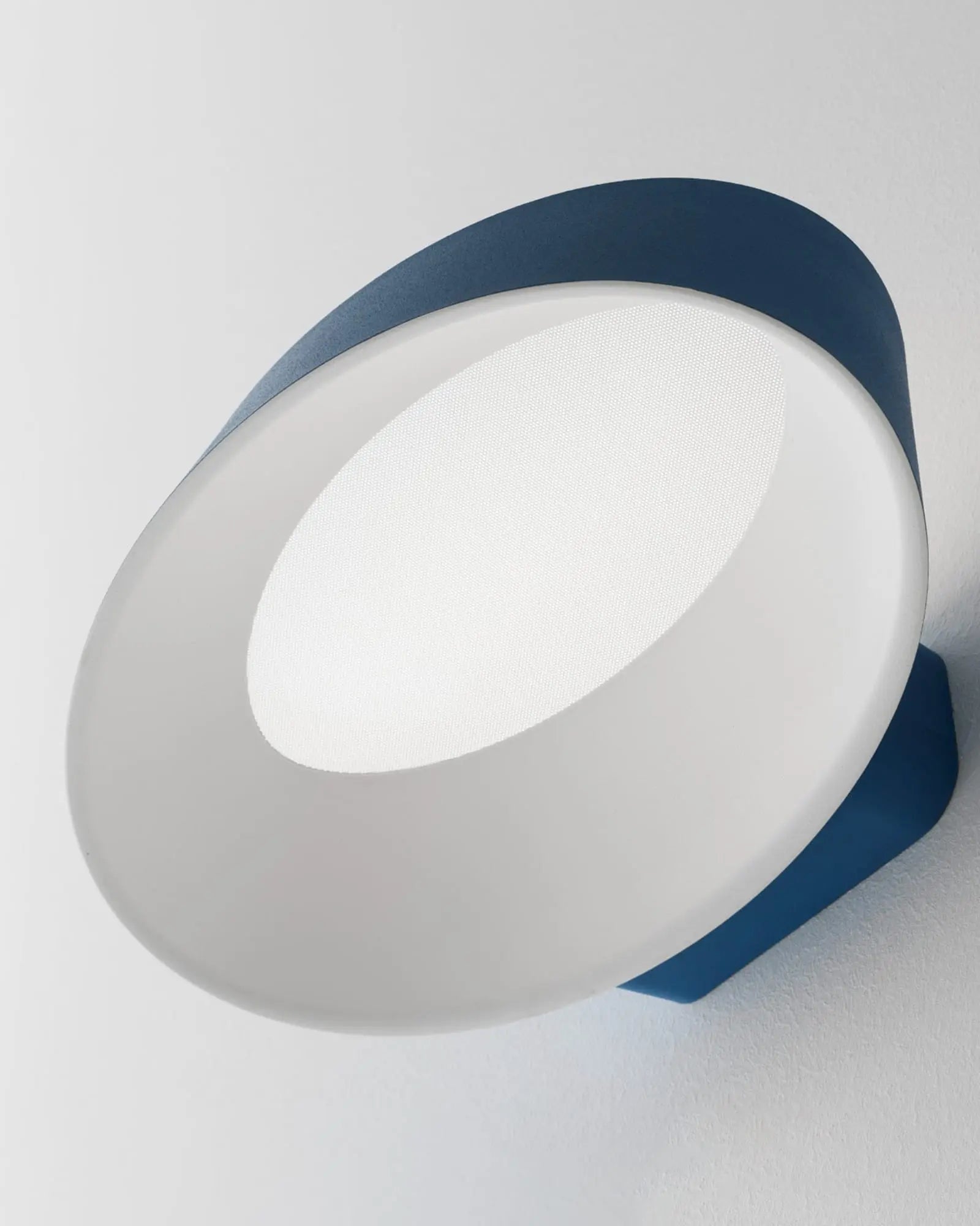Oxygen Wall Light