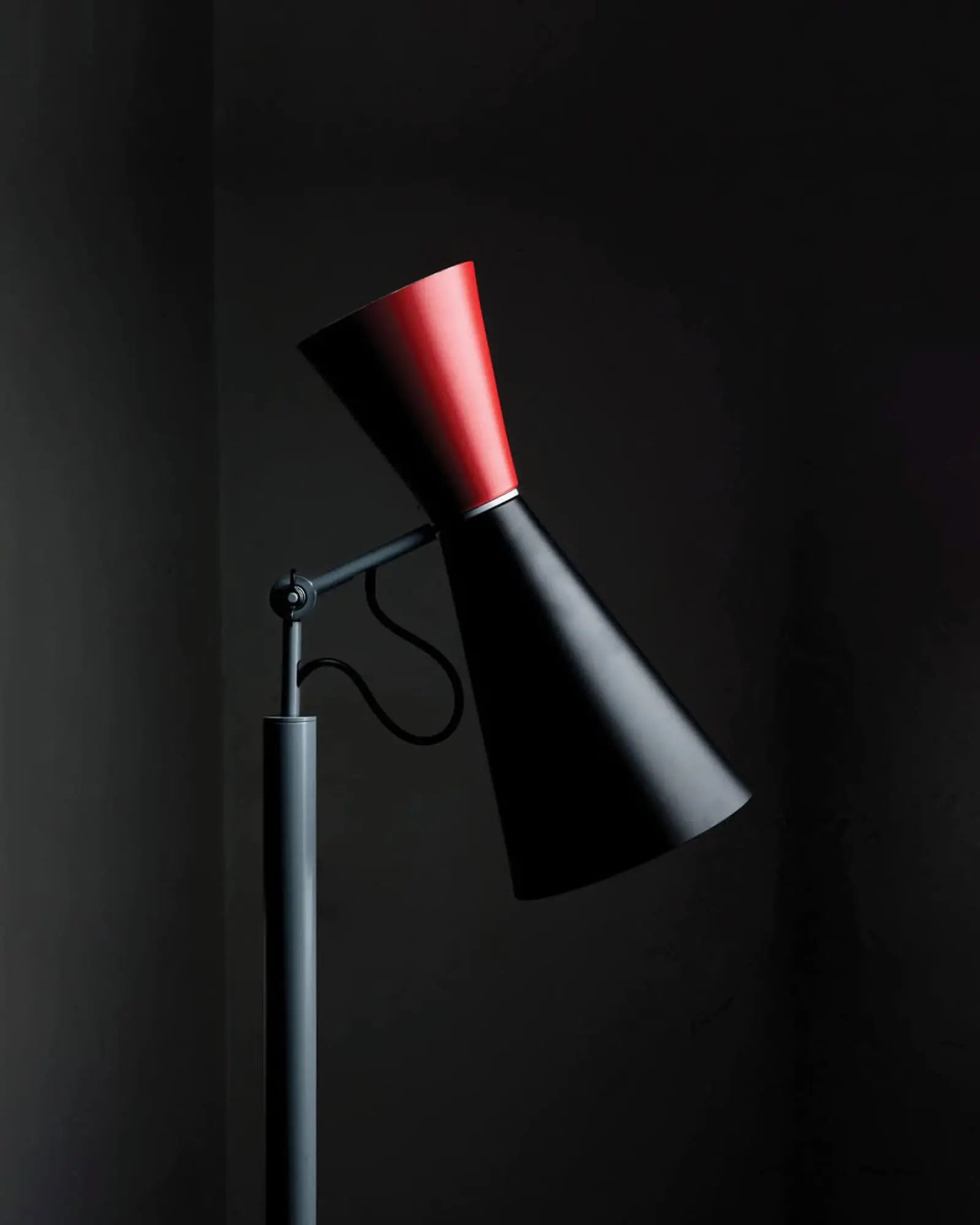 Parliament Iconic adjustable double conic head detail