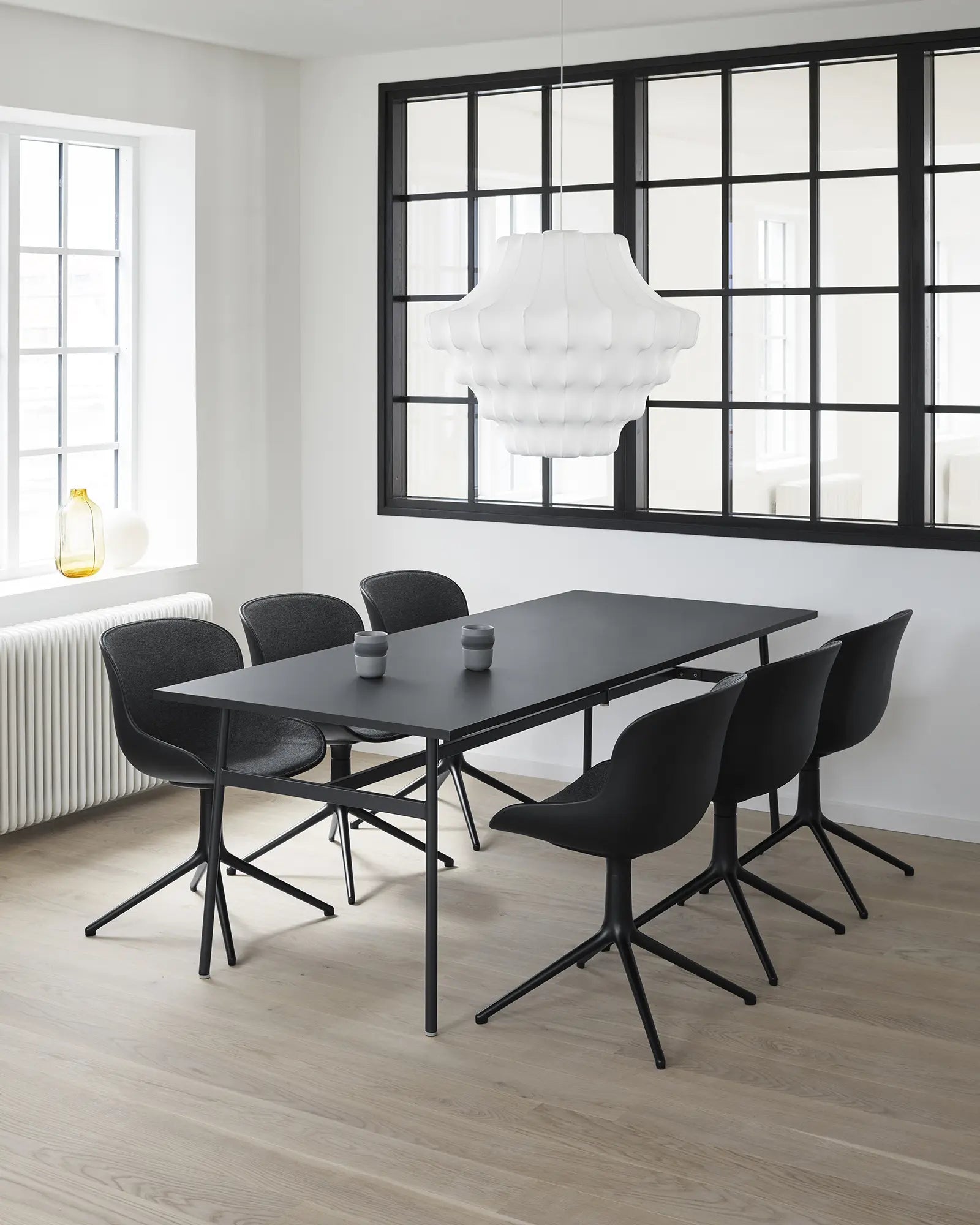 Phantom pendant light
