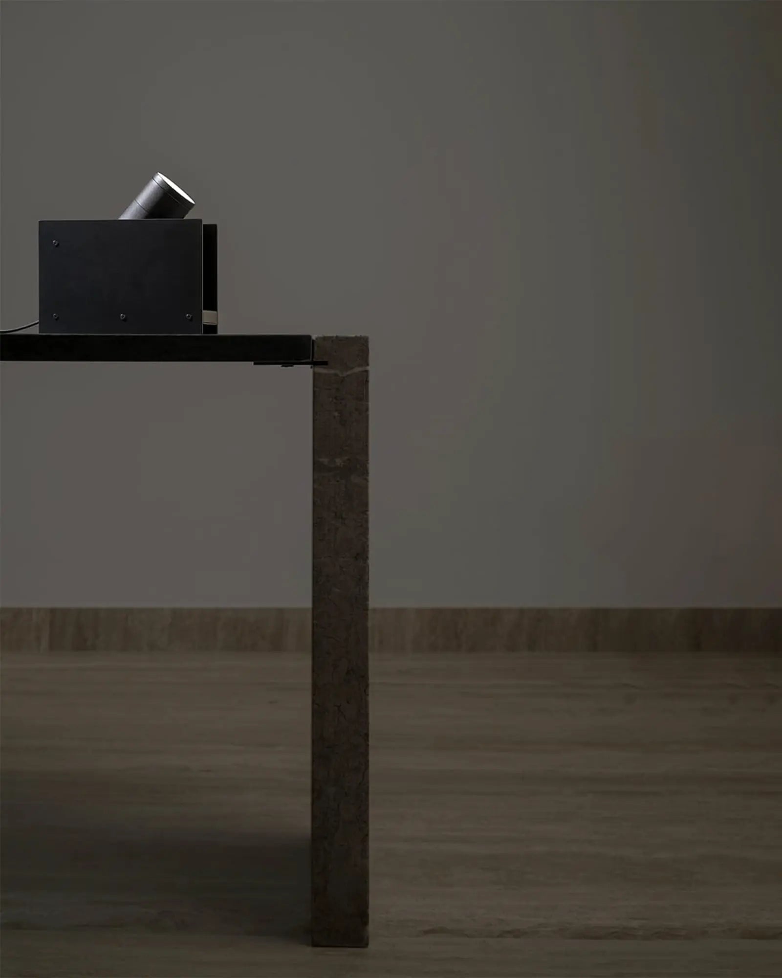 Plint adjustable minimal rectangular floor lamp on a table