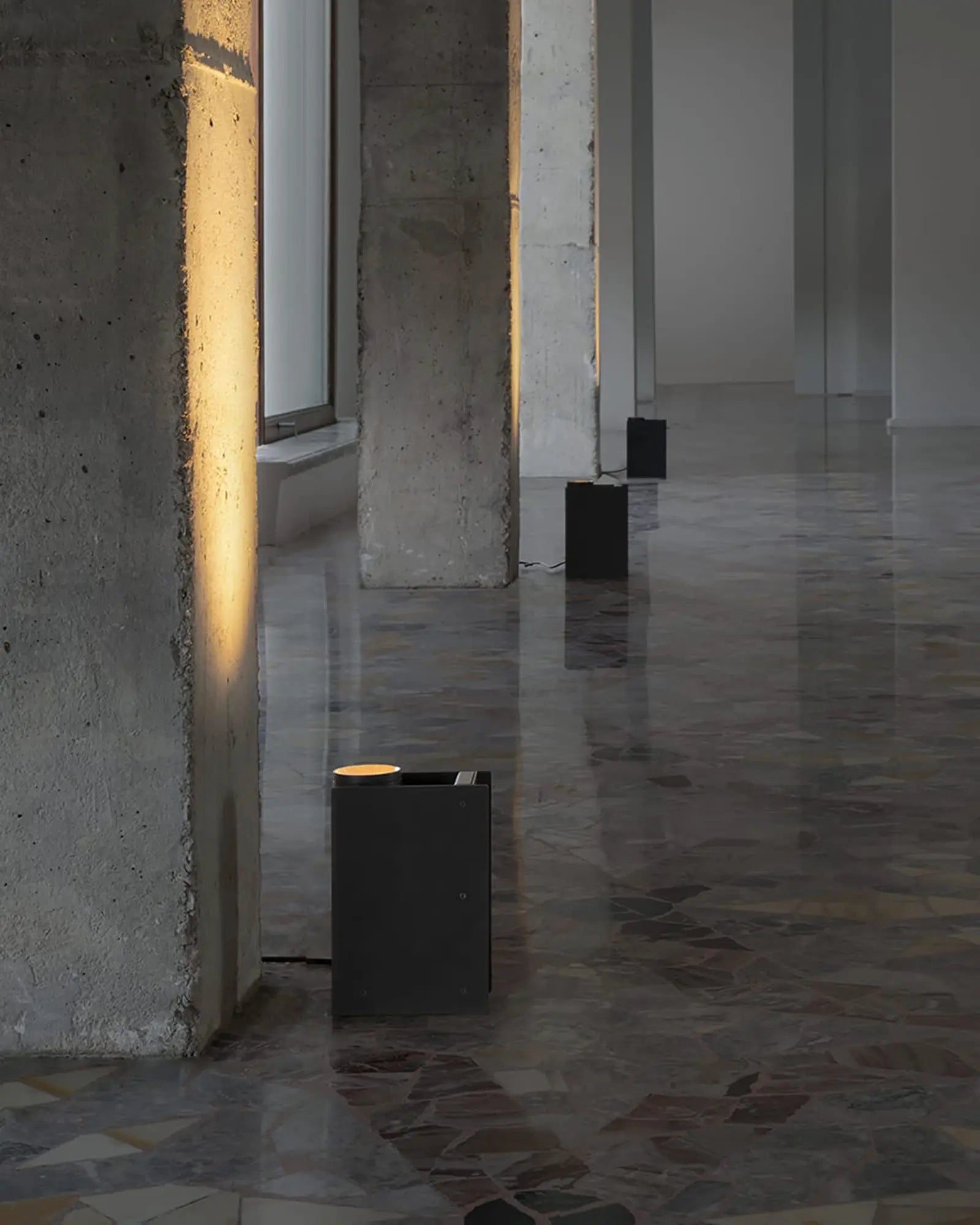 Plint adjustable minimal rectangular floor lamp in a hall
