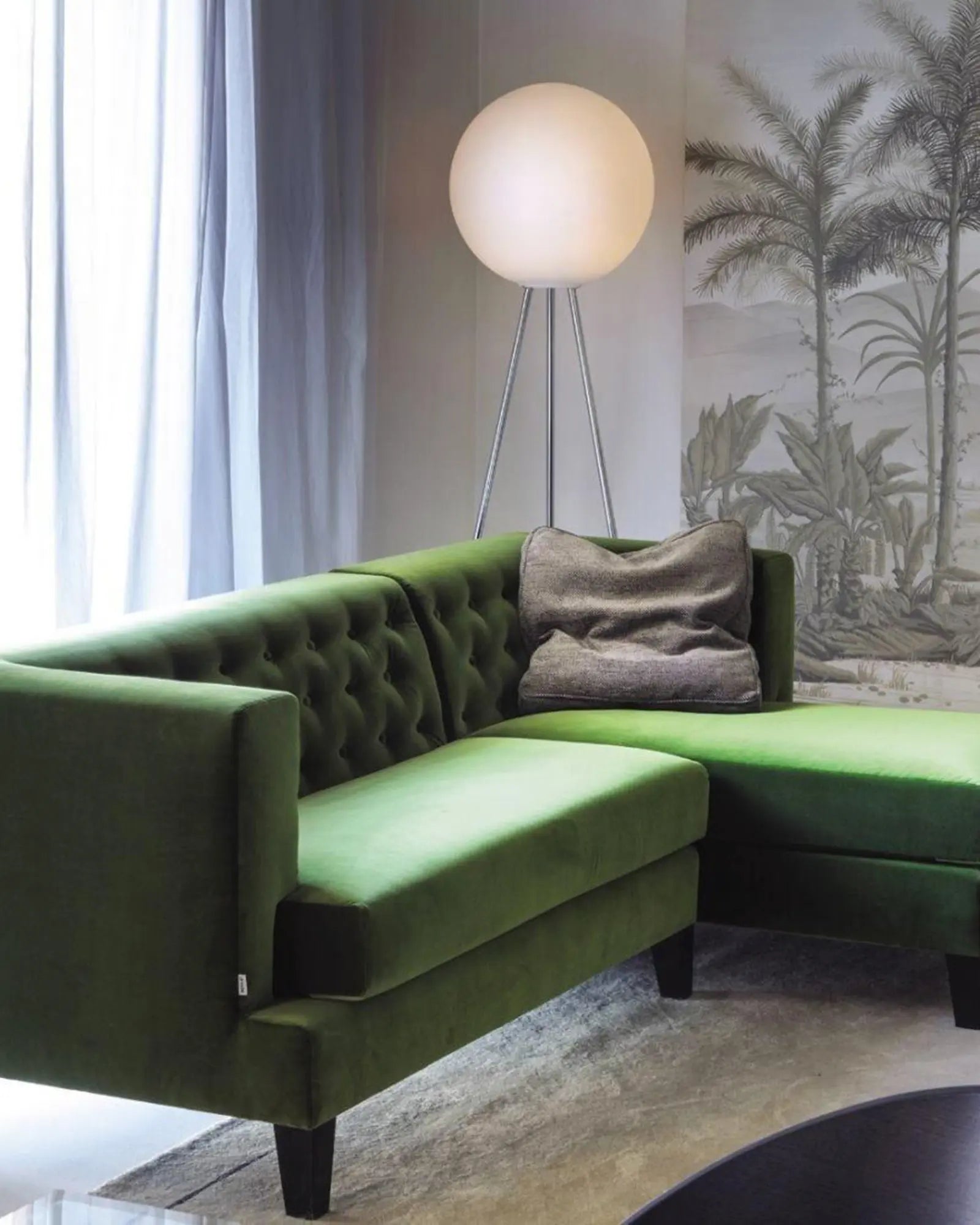 Prima Signora Floor Lamp