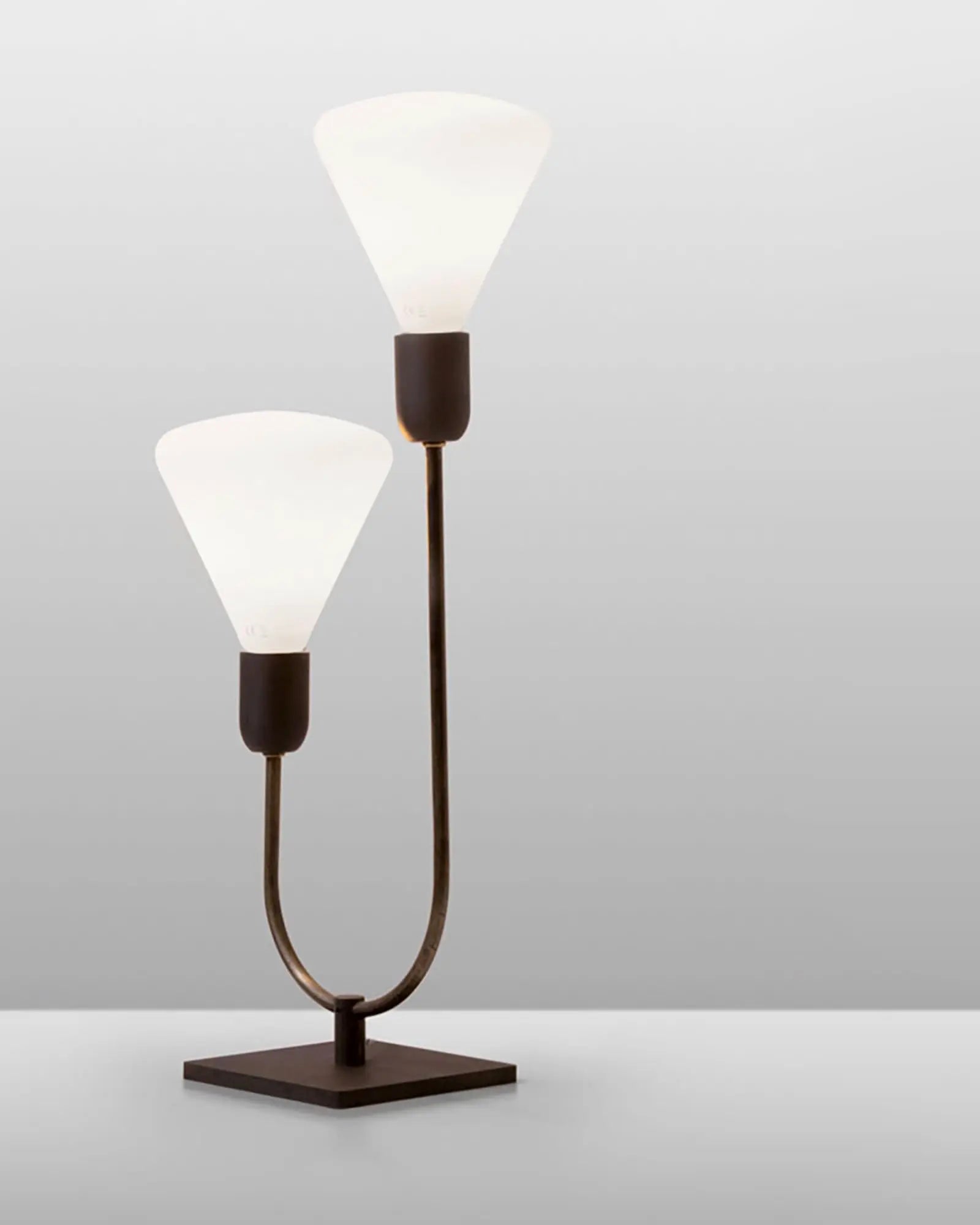 Smith 2 table lamp