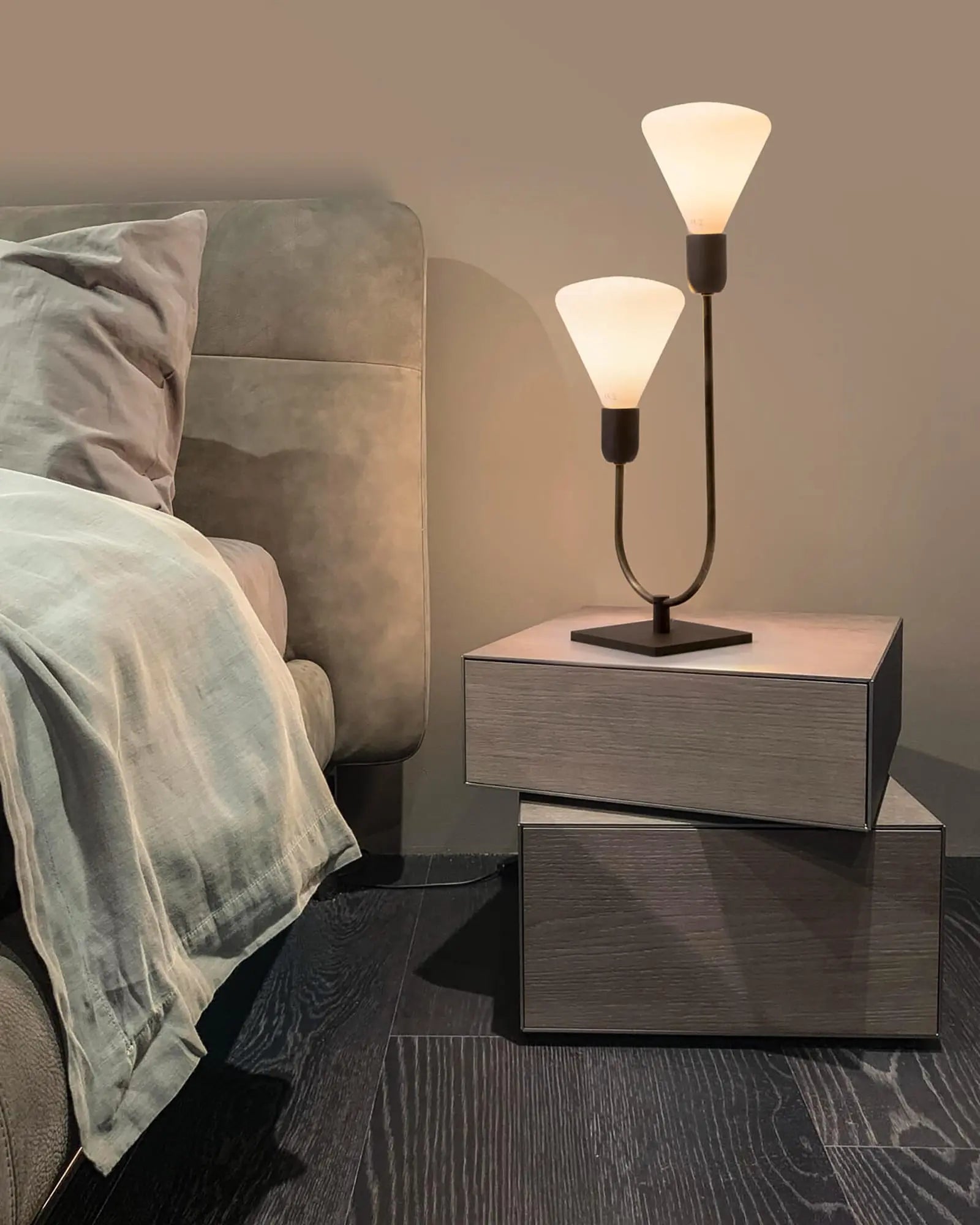 Smith 2 table lamp bed side