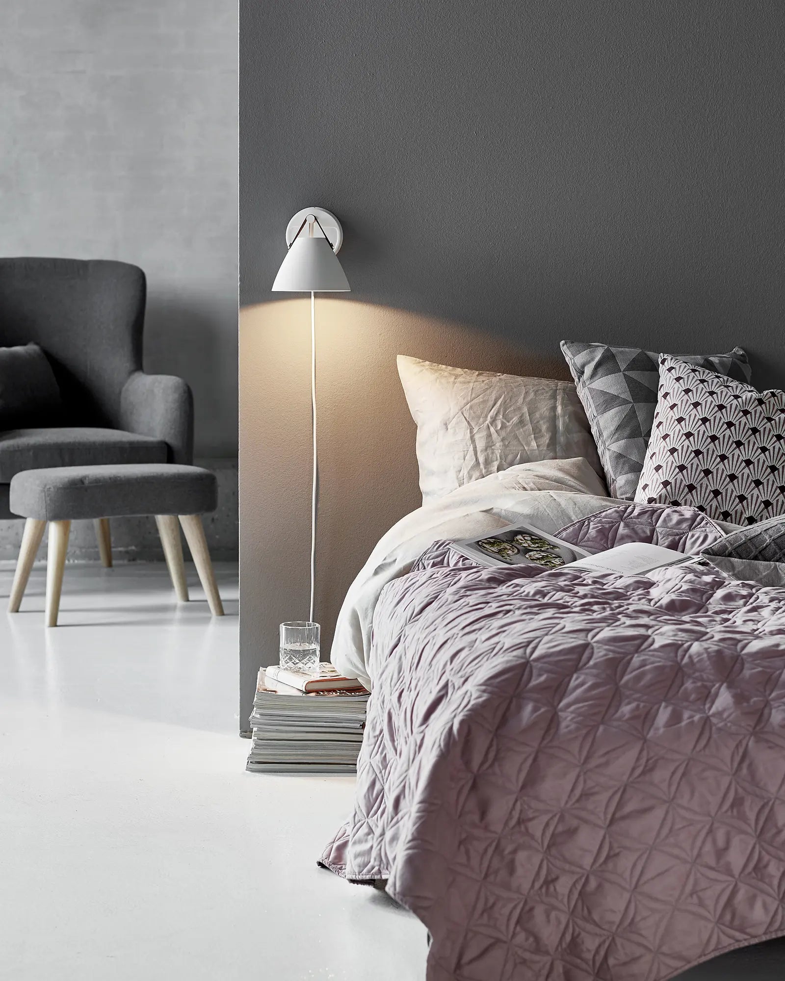 Strap scandinavian wall light bed side