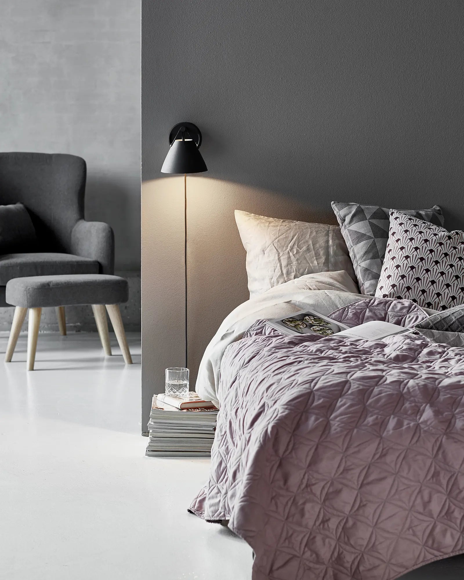 Strap scandinavian wall light bed side