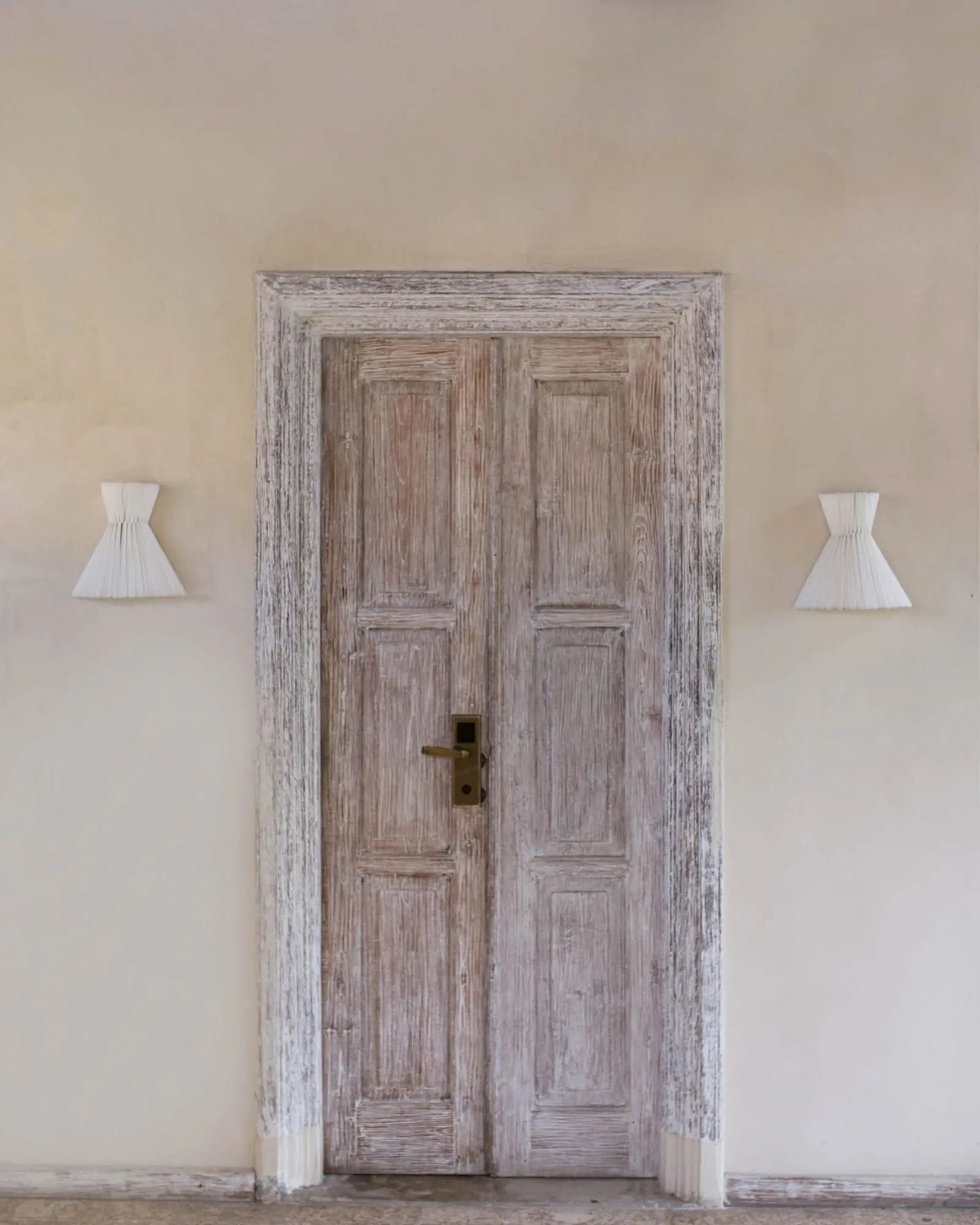 Thaiti wall light