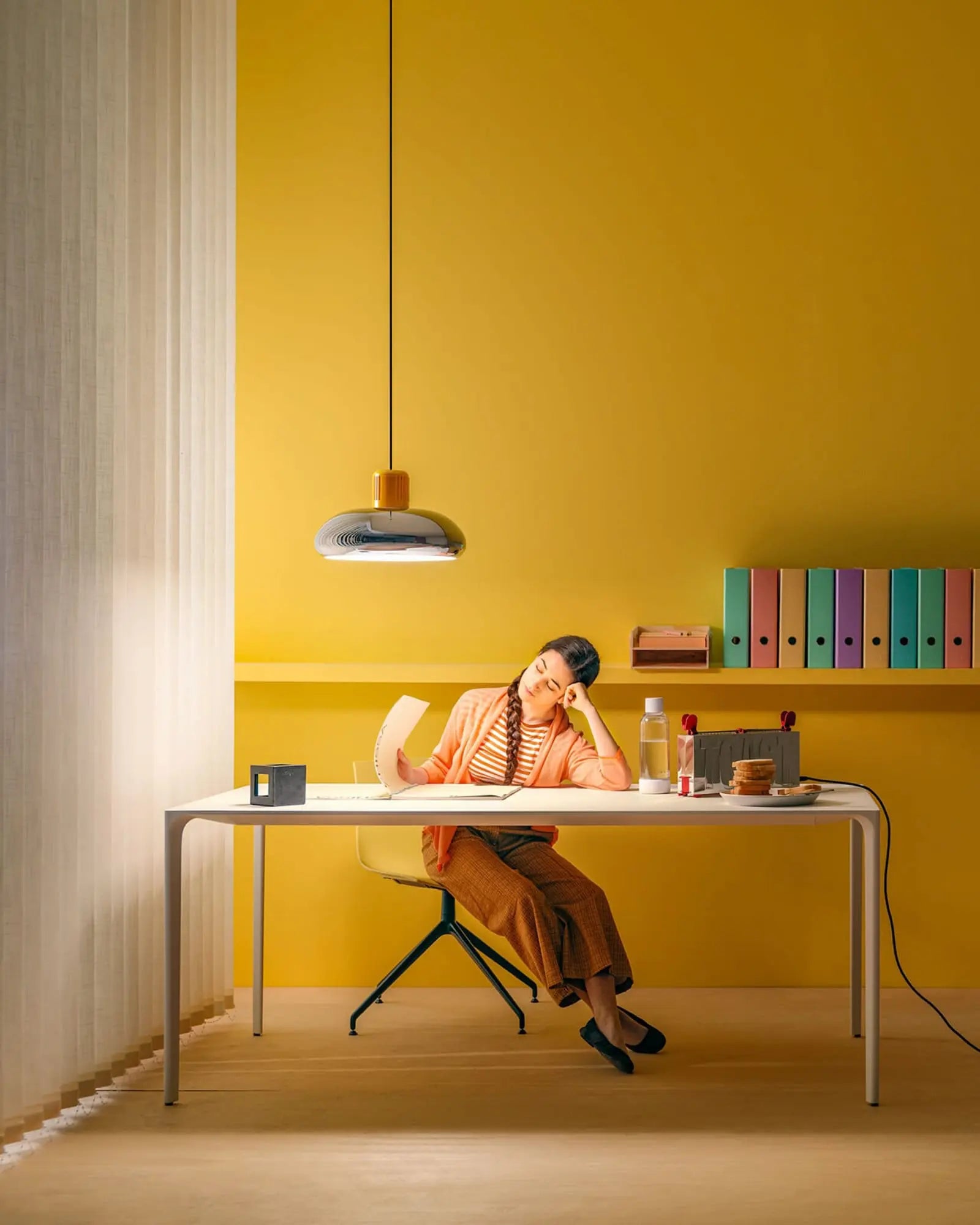 Trepiu Pendant light above a desk