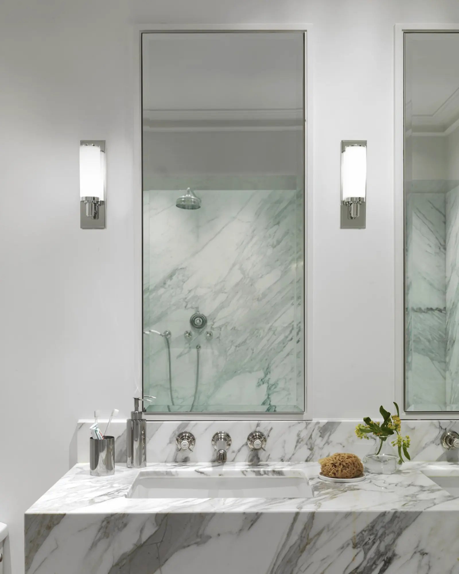 Verona classic bathroom wall light in metal and etched glass mirror's sides