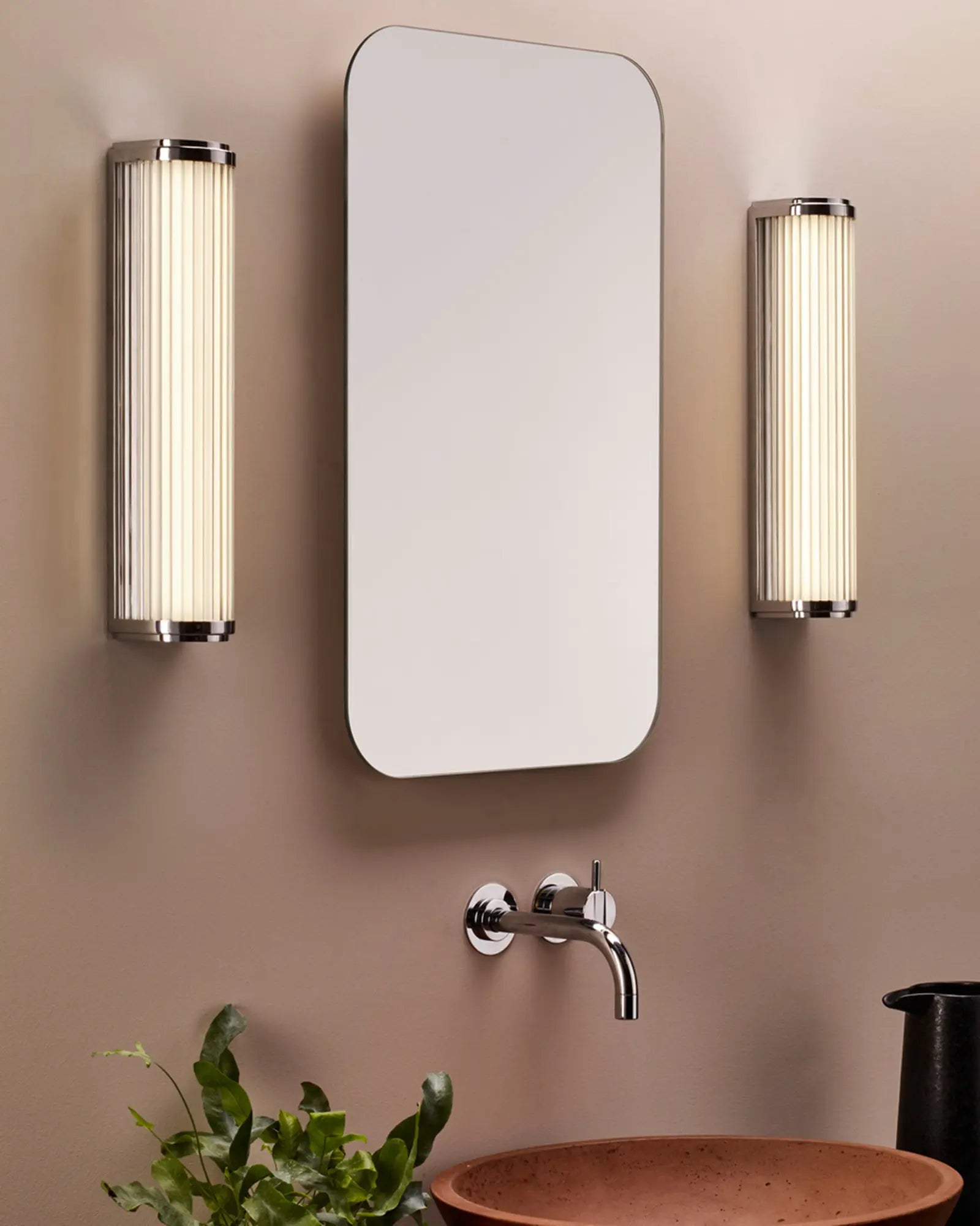 Versailles 370 bathroom wall light mirror's sides