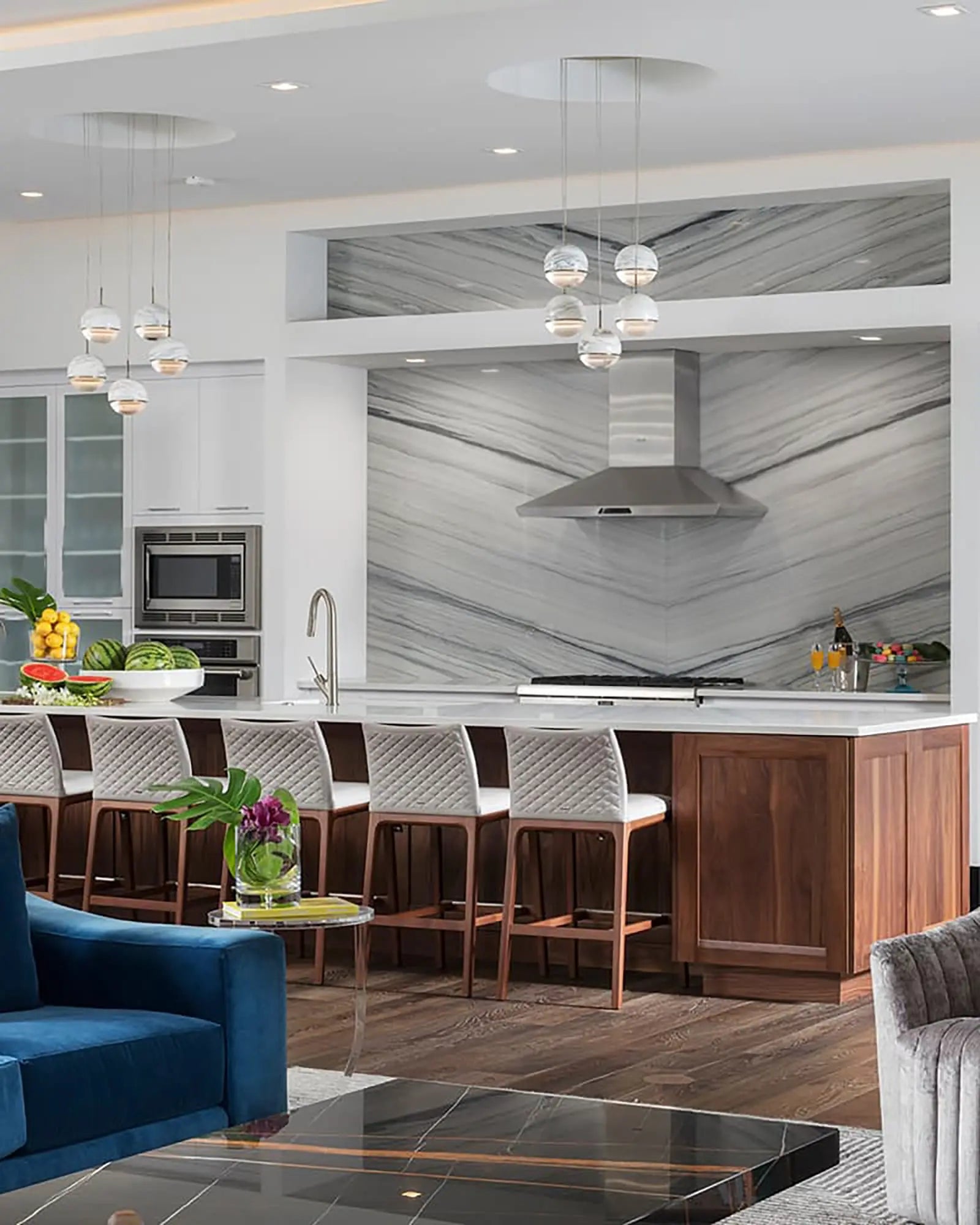 Wandering star pendant light above a kitchen