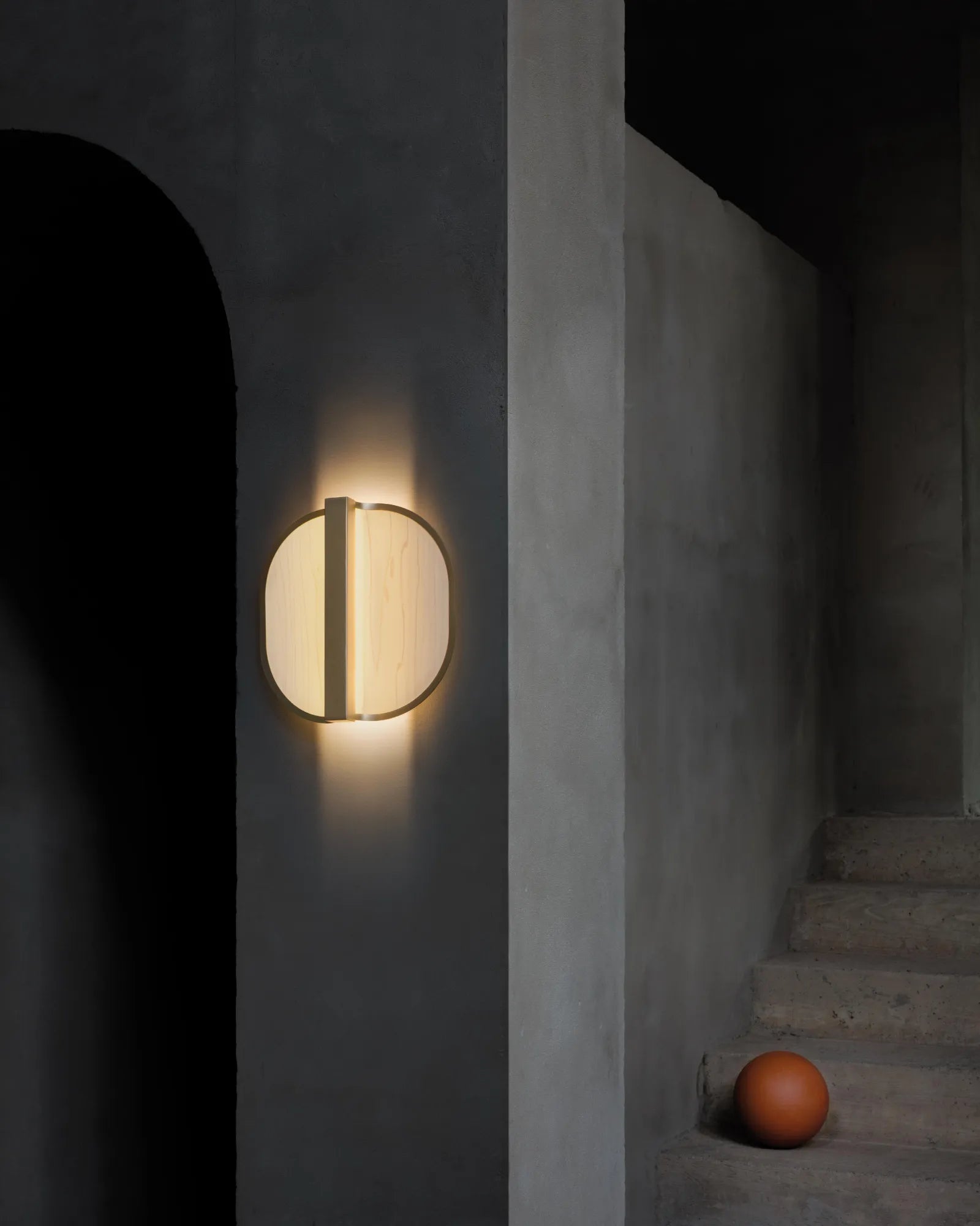 Omma Wall Light