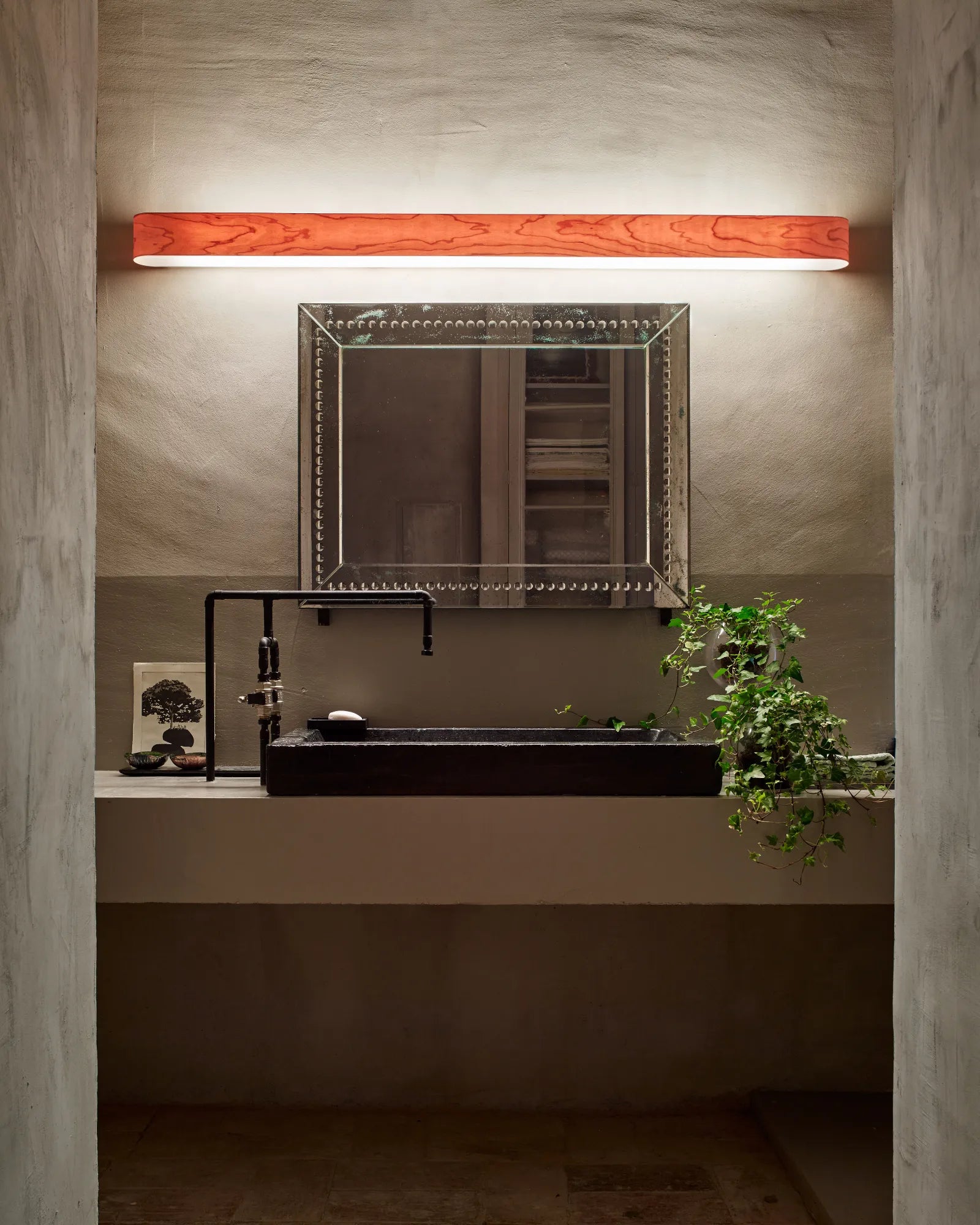 I-Club Slim Wall Light