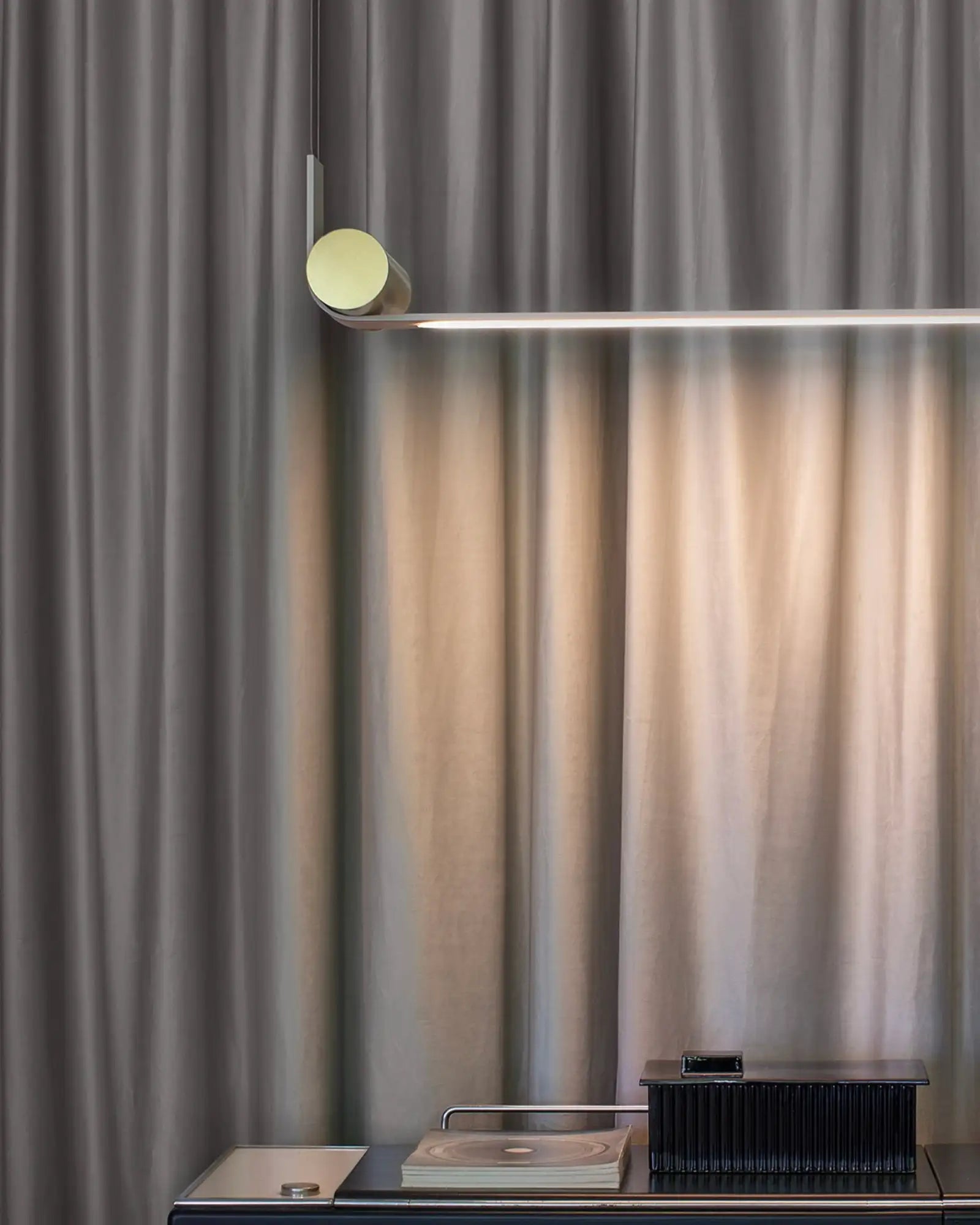 Nastro Linear Pendant Light