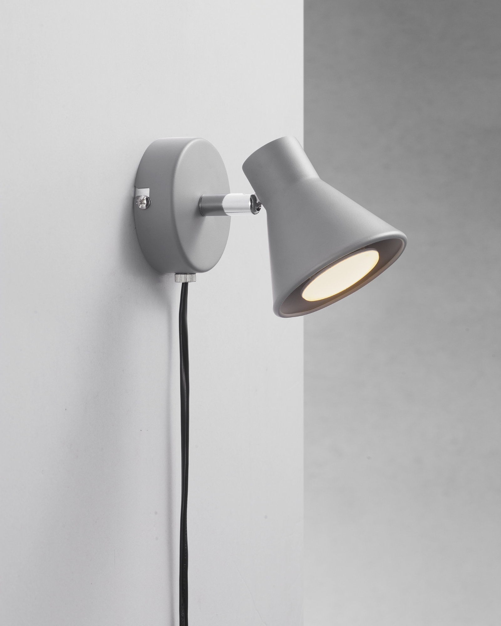 Eik Wall light