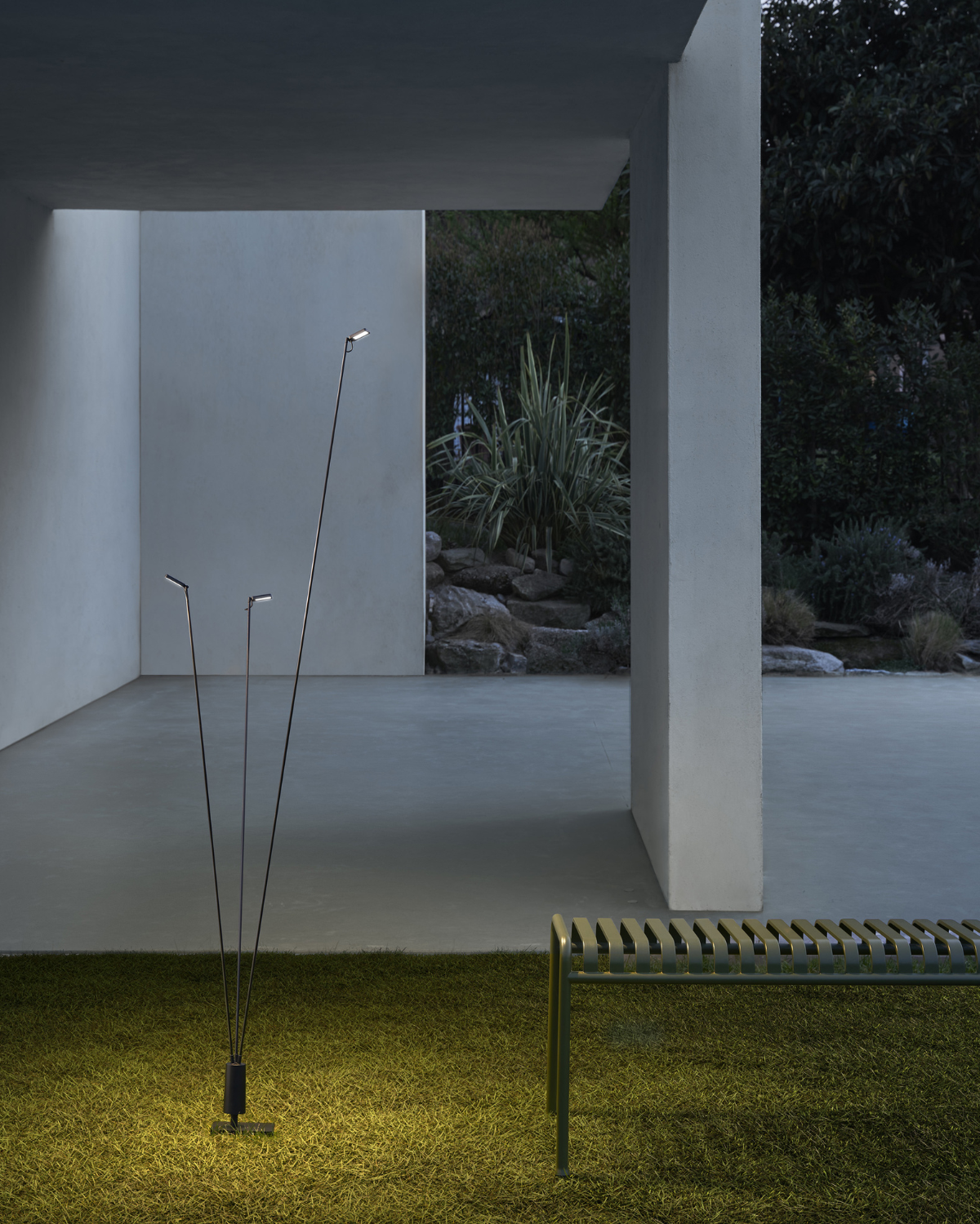 Flia 3lt Outdoor Floor Lamp