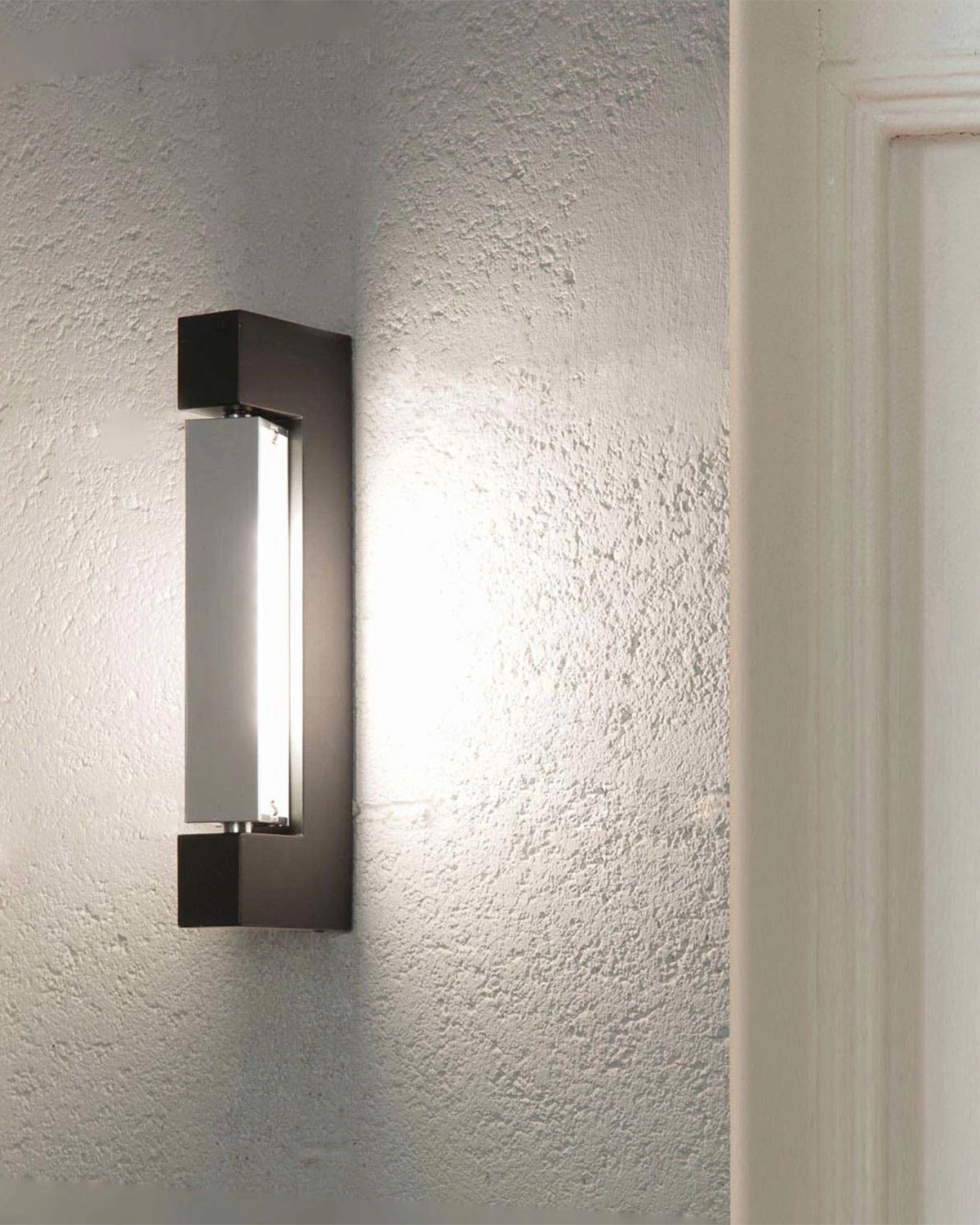 Ara Wall Light