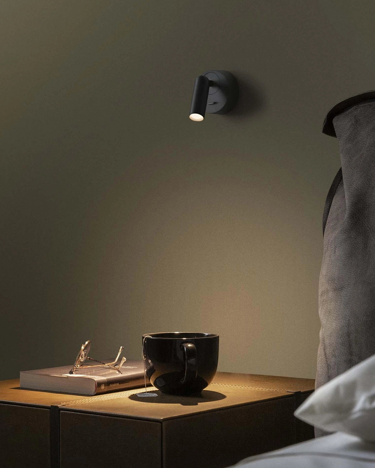 Bean Round Wall Light