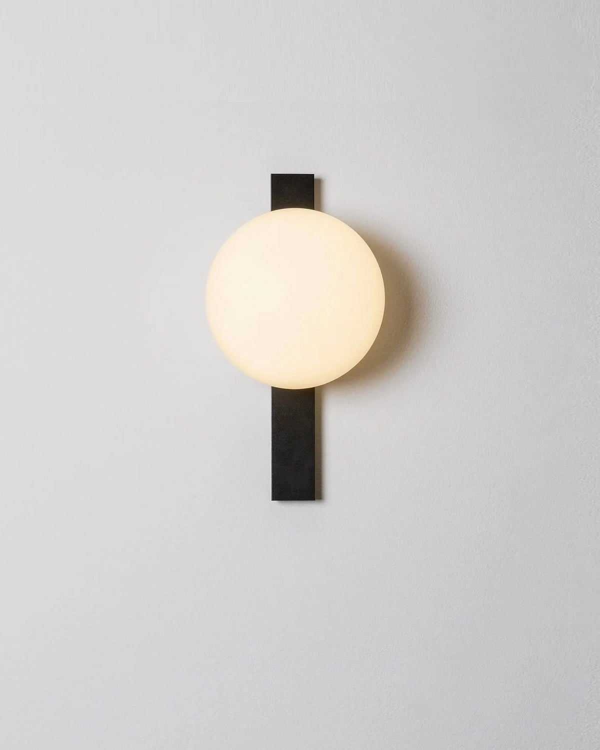 Circ A-3720 Wall Light