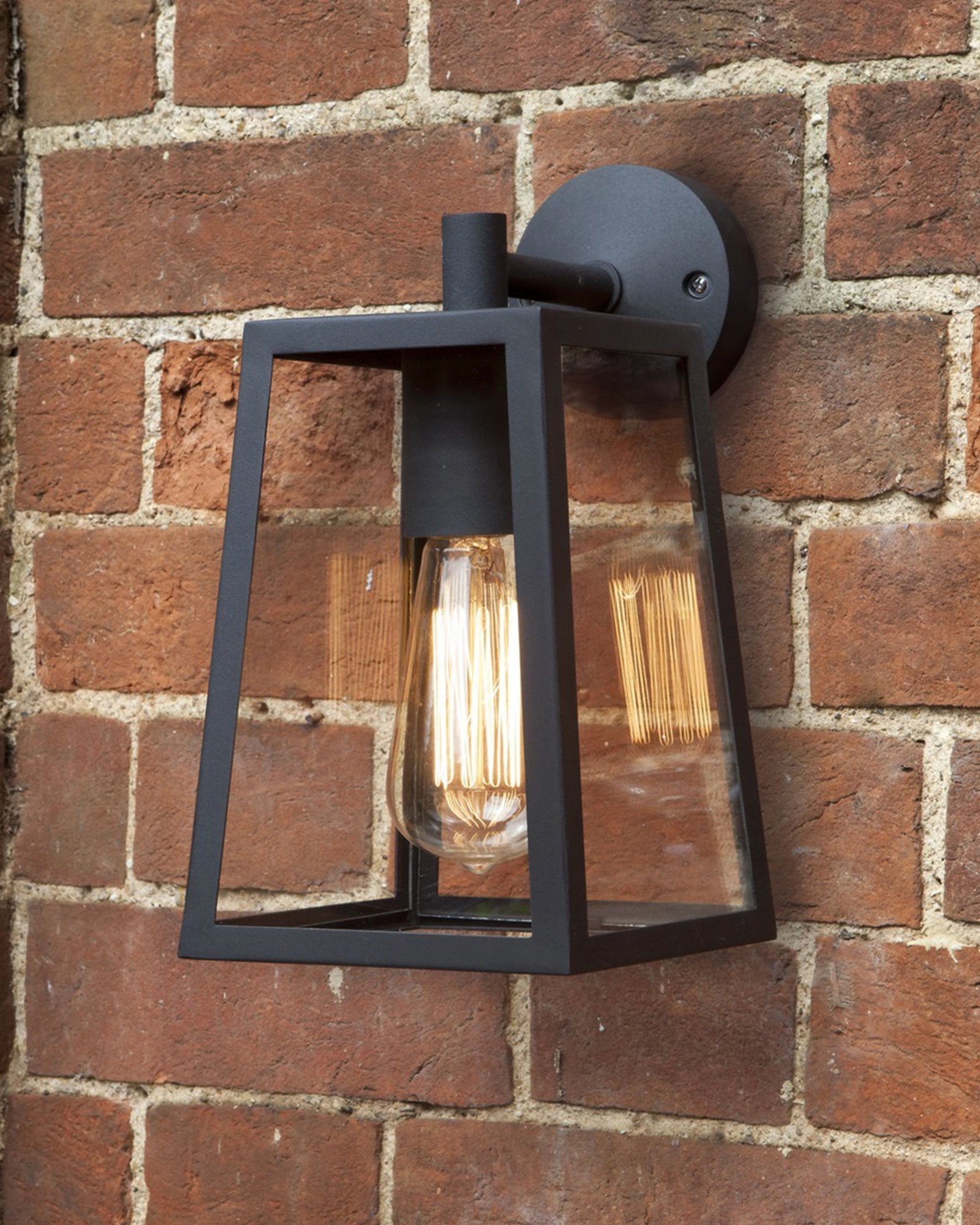 Calvi Outdoor Wall Light