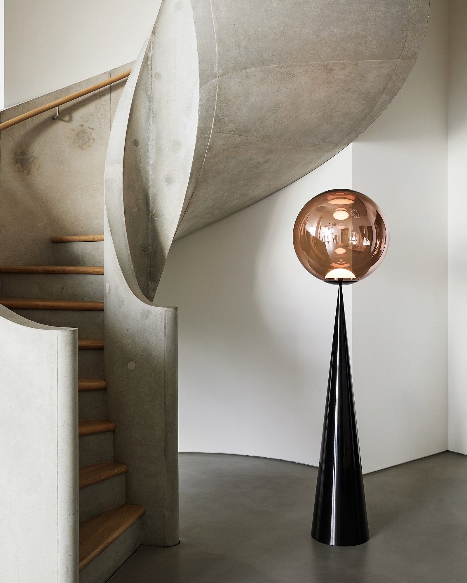 Globe Cone Fat Floor Lamp