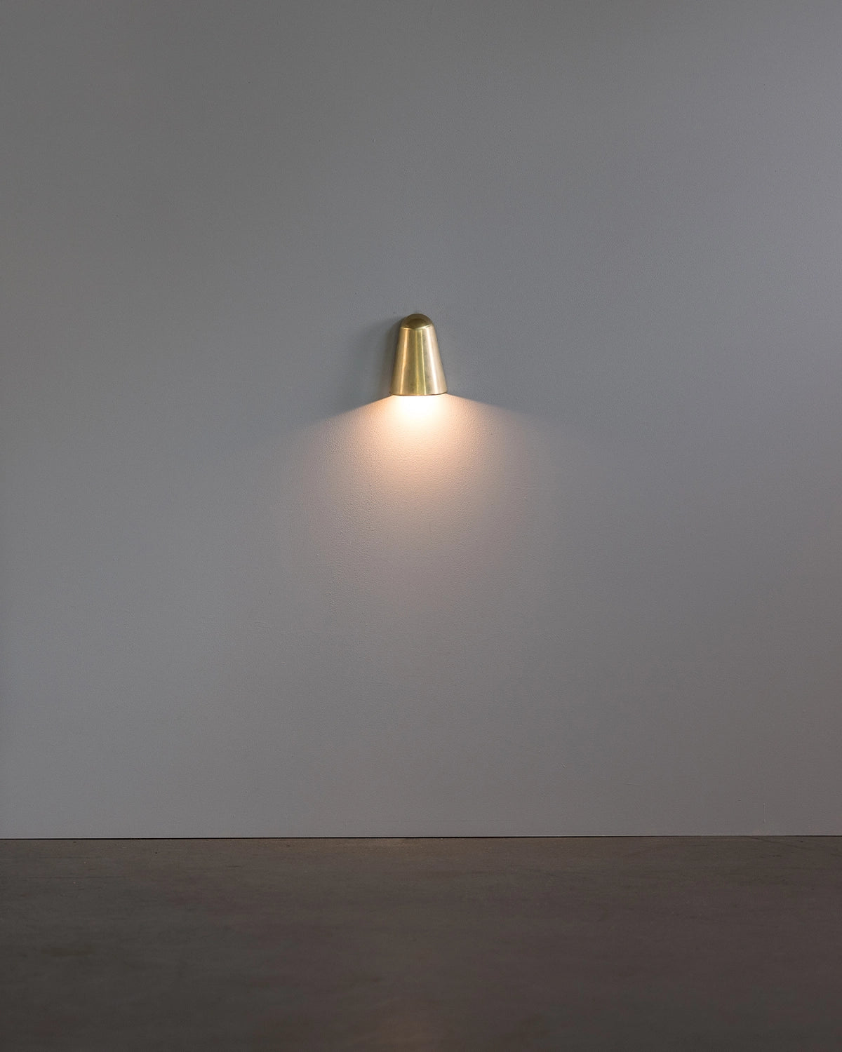 Cove Wall Light- Vertical