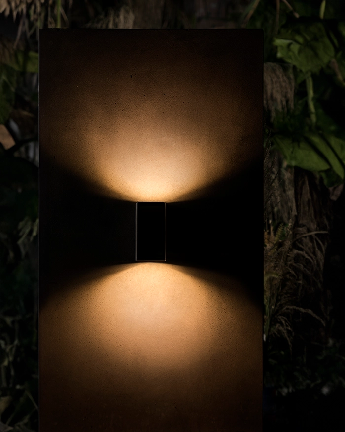 D Outdoor Wall Light