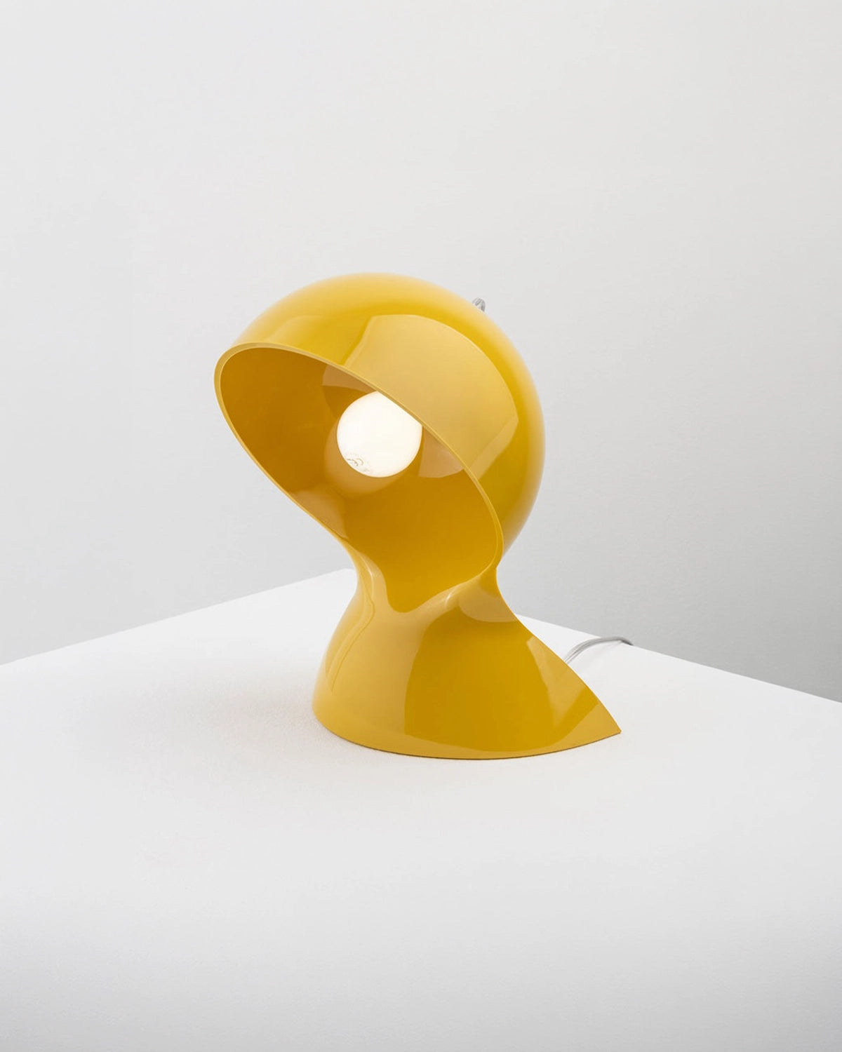 Dalu Table Lamp
