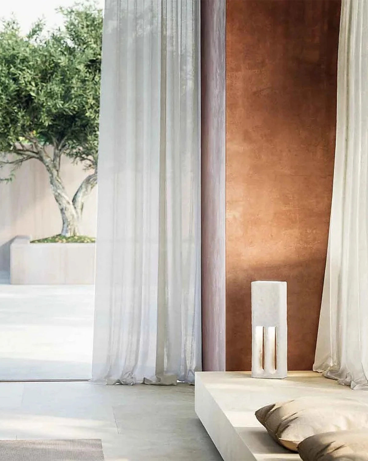 Dolmen Floor Lamp