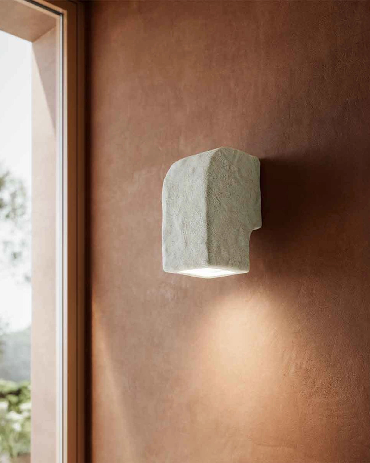 Dolmen Wall Light