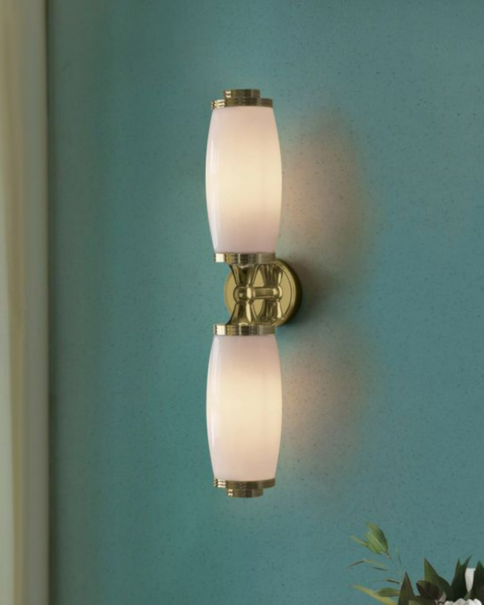 Eliot 2lt Wall Light