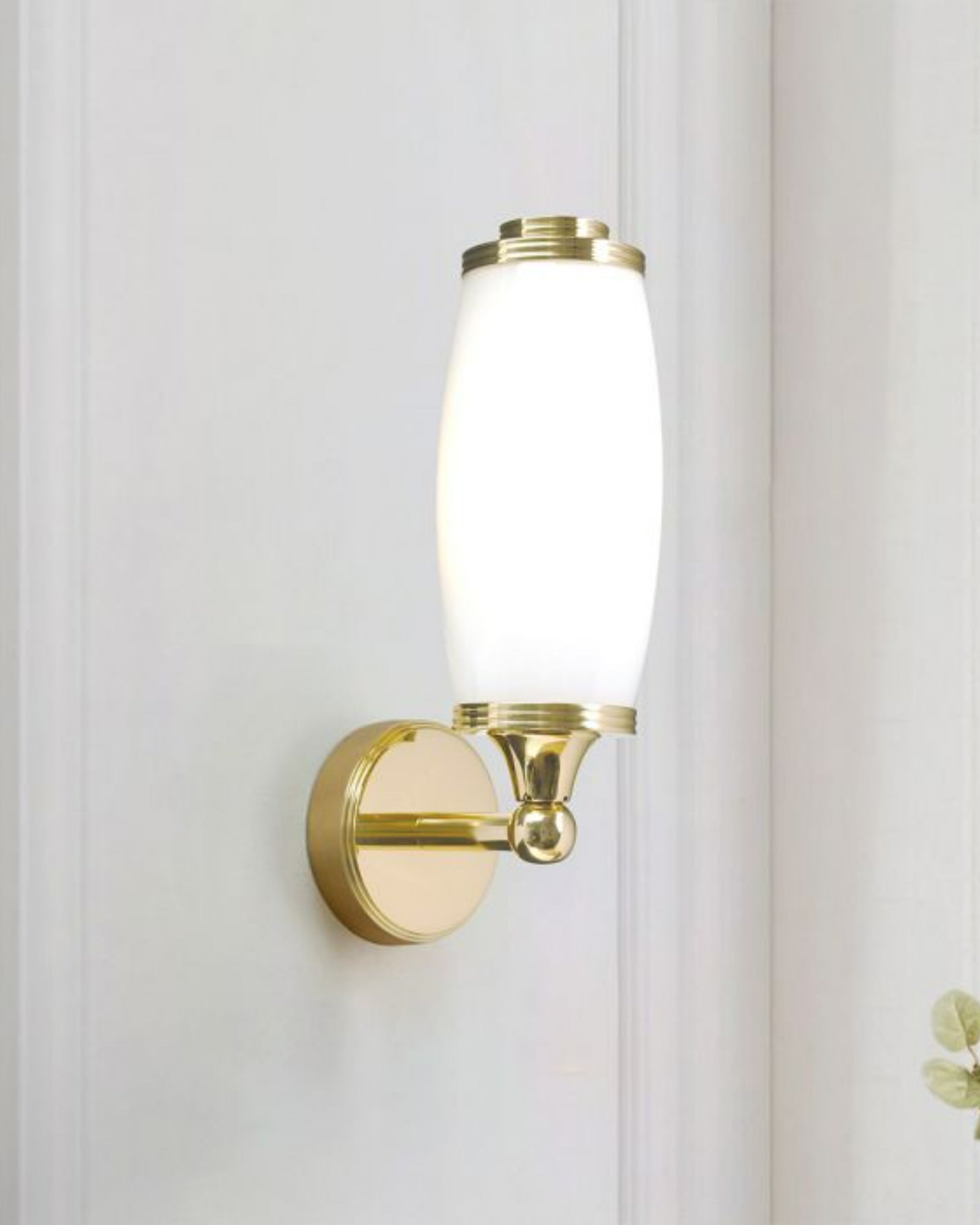 Eliot Wall Light