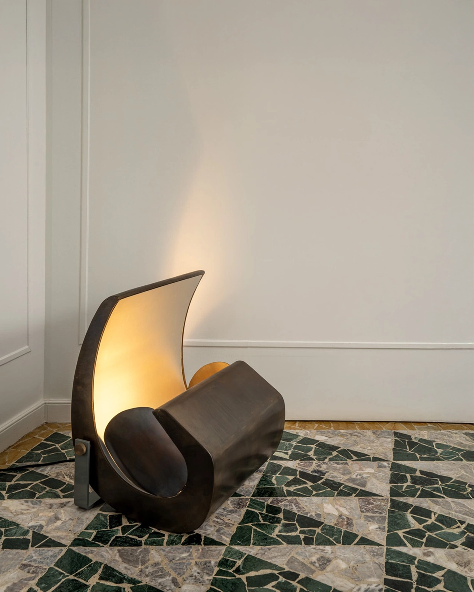 Escargot Floor Lamp