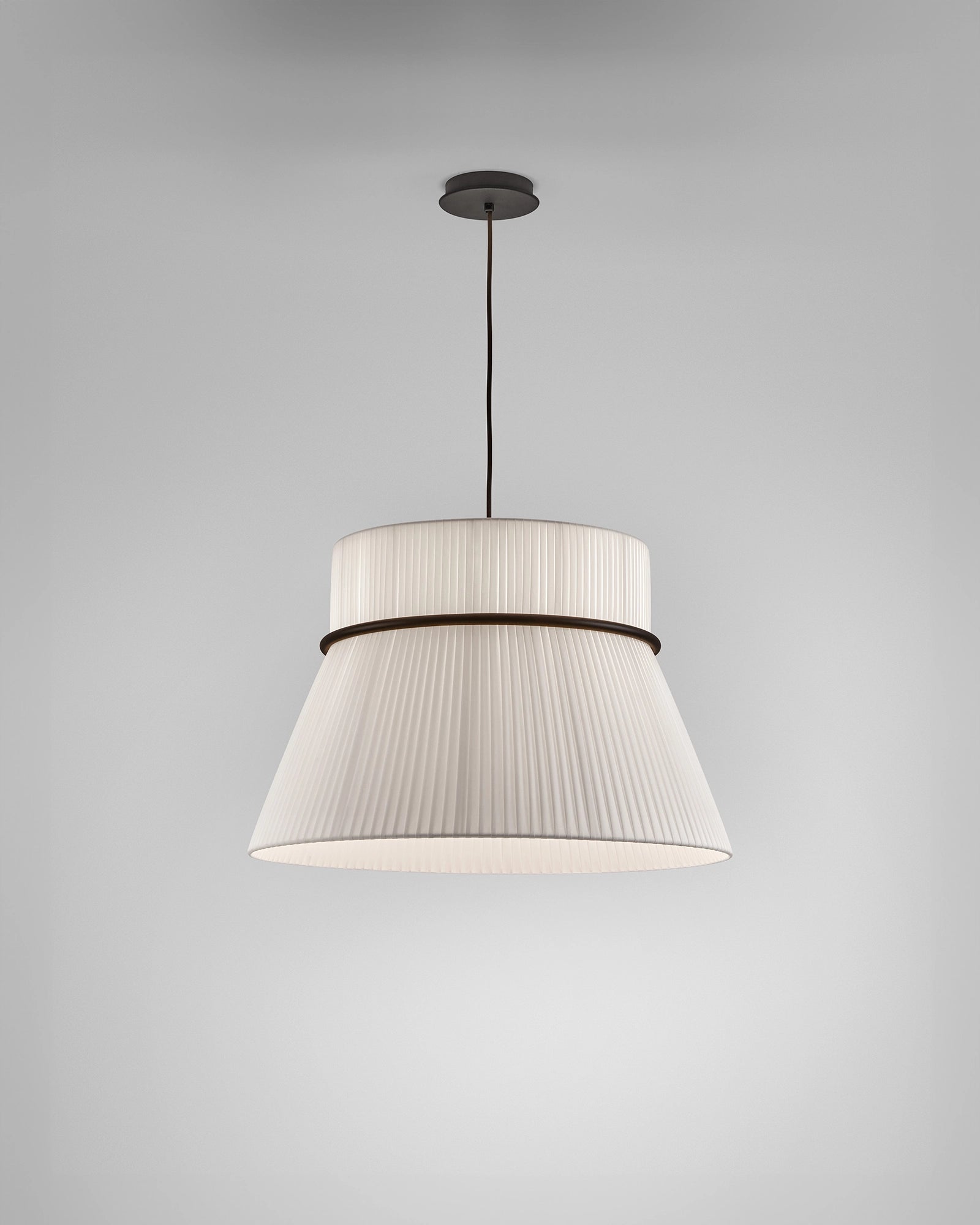 Folie Short Pendant Light
