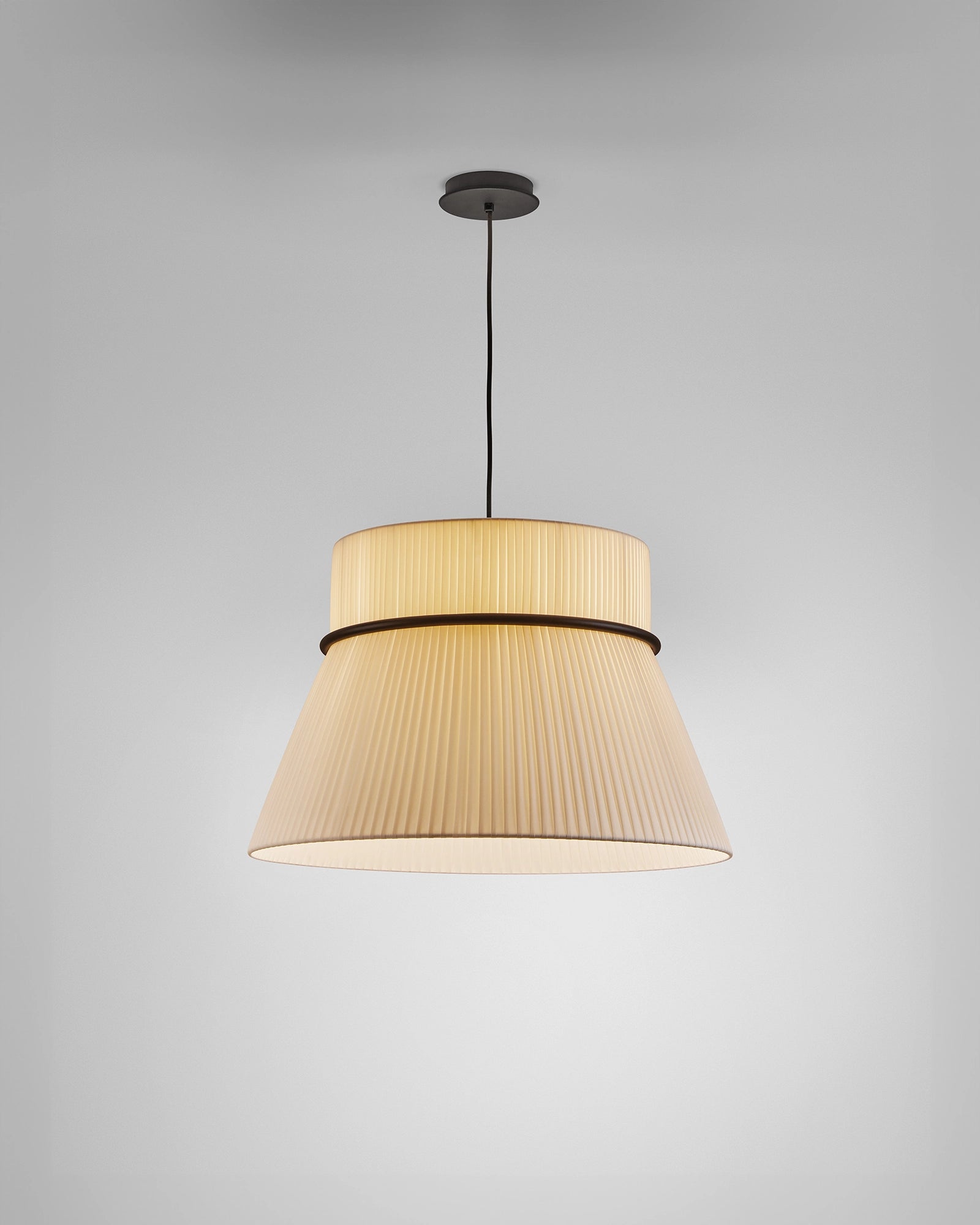 Folie Short Pendant Light