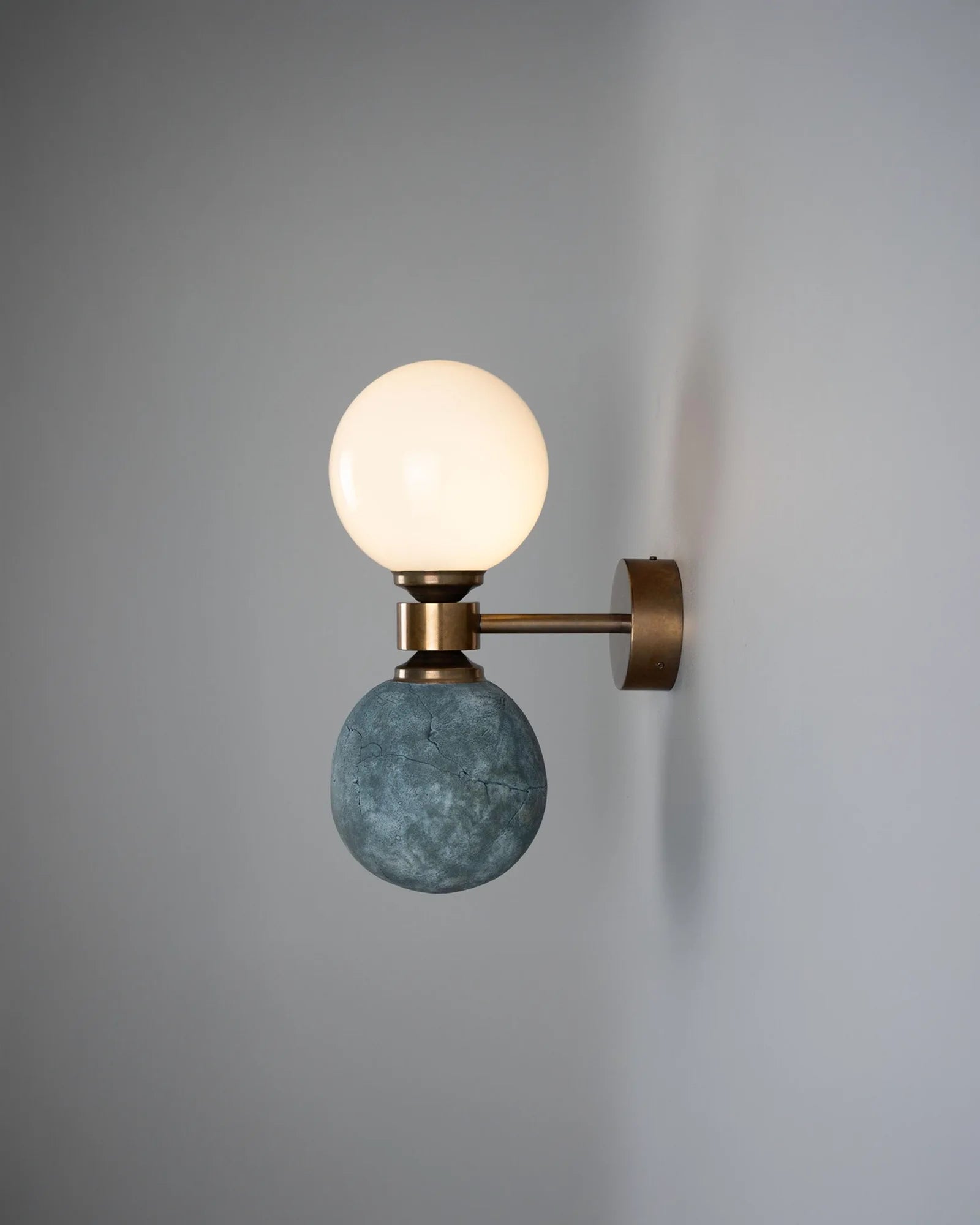 Kobe Ceramic Wall Light