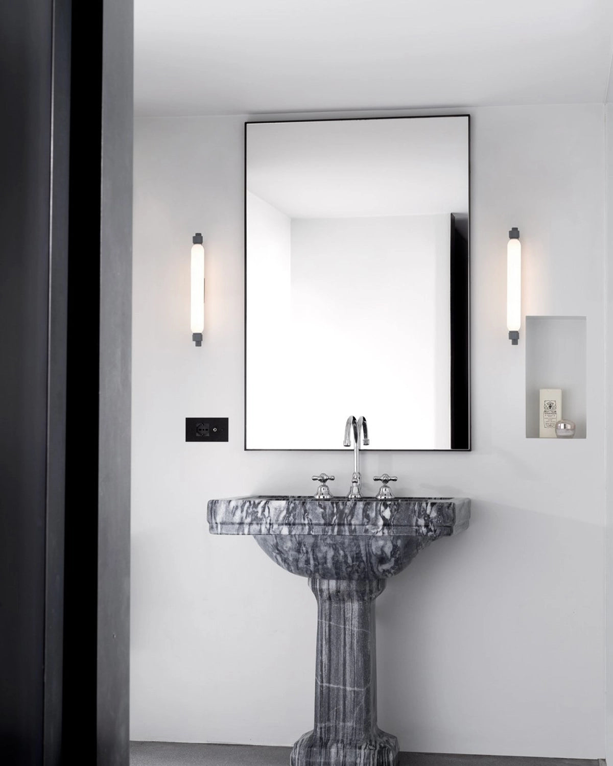 La Roche Outdoor Wall Light