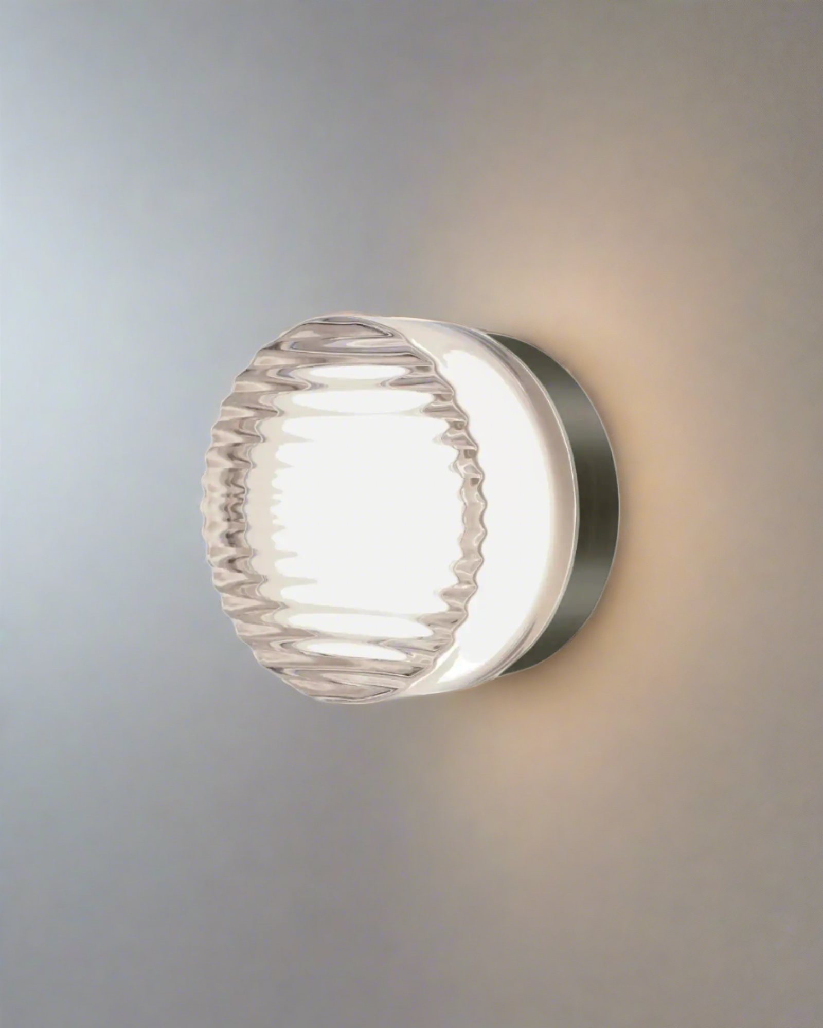 Loop Prisma Wall Light - Bathroom Light - IP44