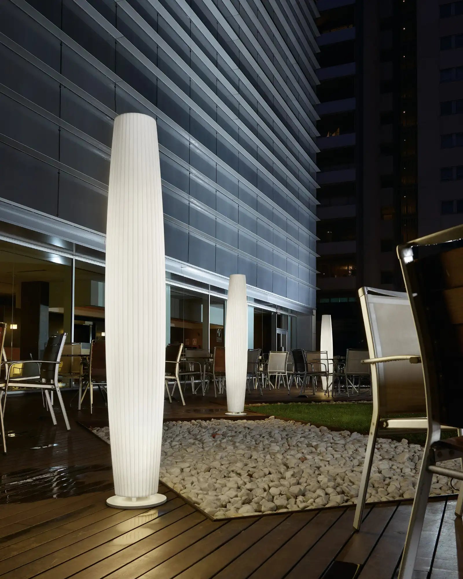 Maxi Outdoor Floor Lamp